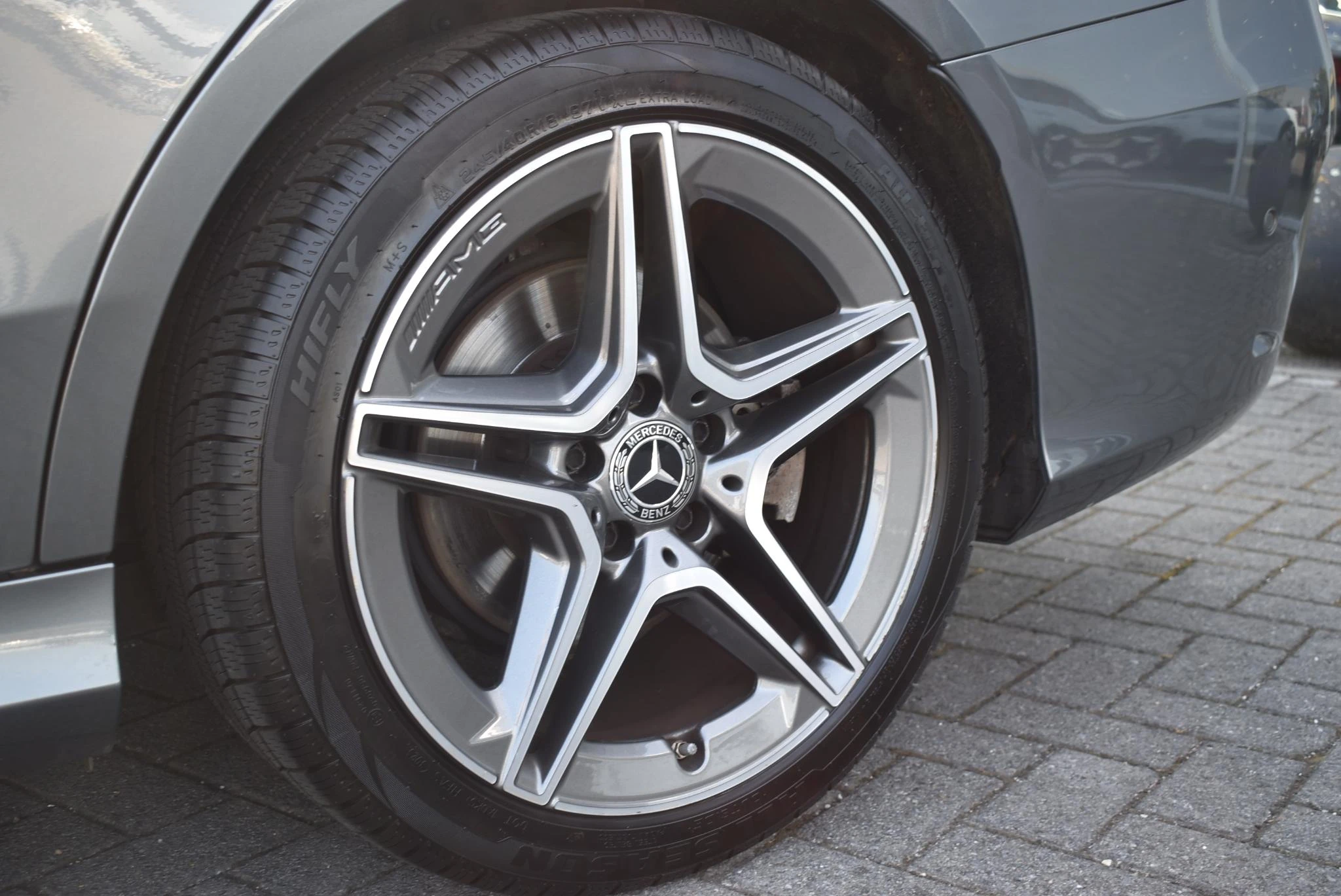 Mercedes-Benz-C-Klasse-image-9