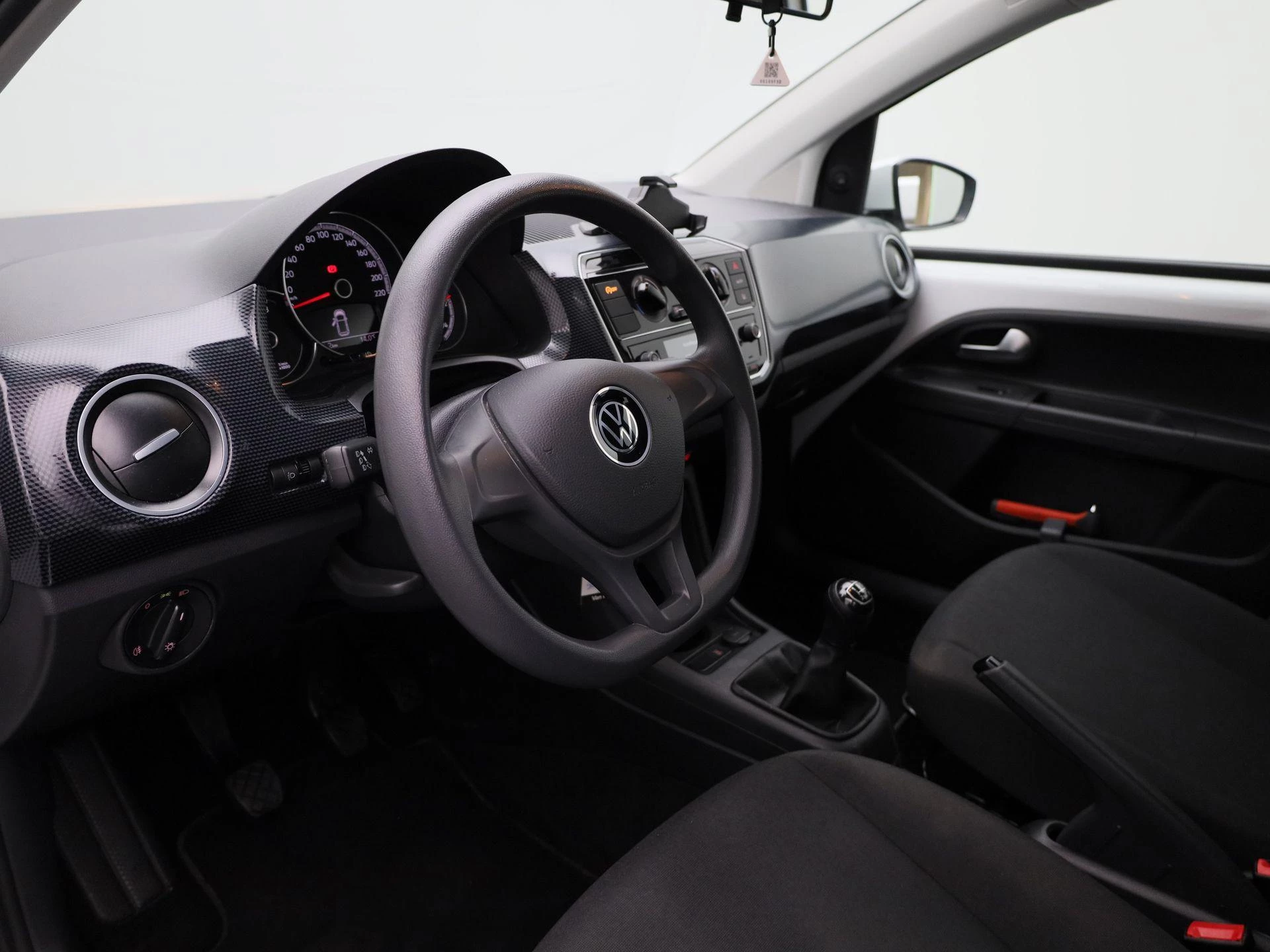 Volkswagen-up!-image-20