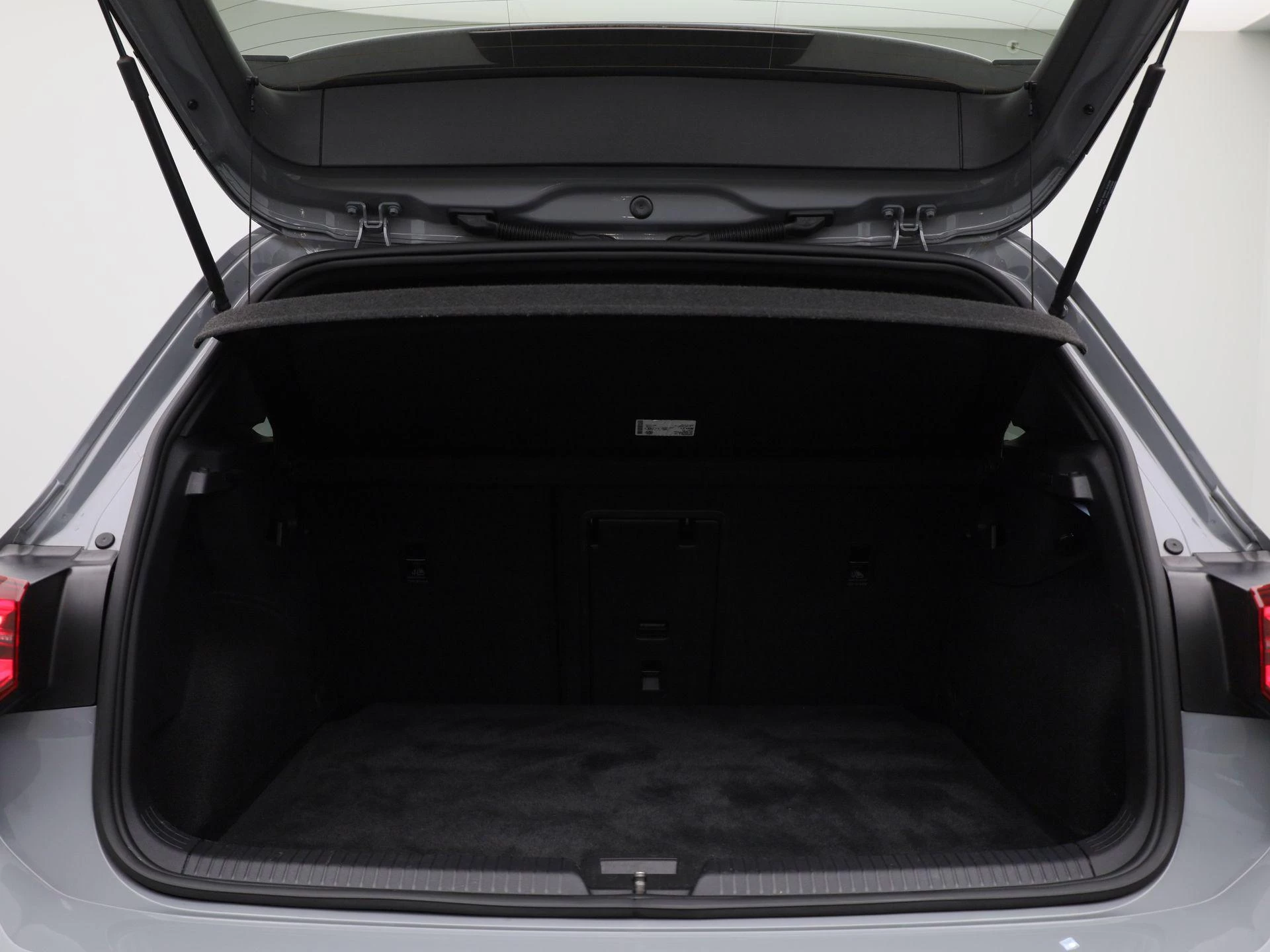 Volkswagen Golf 1.5 eTSI Aut. R-Line