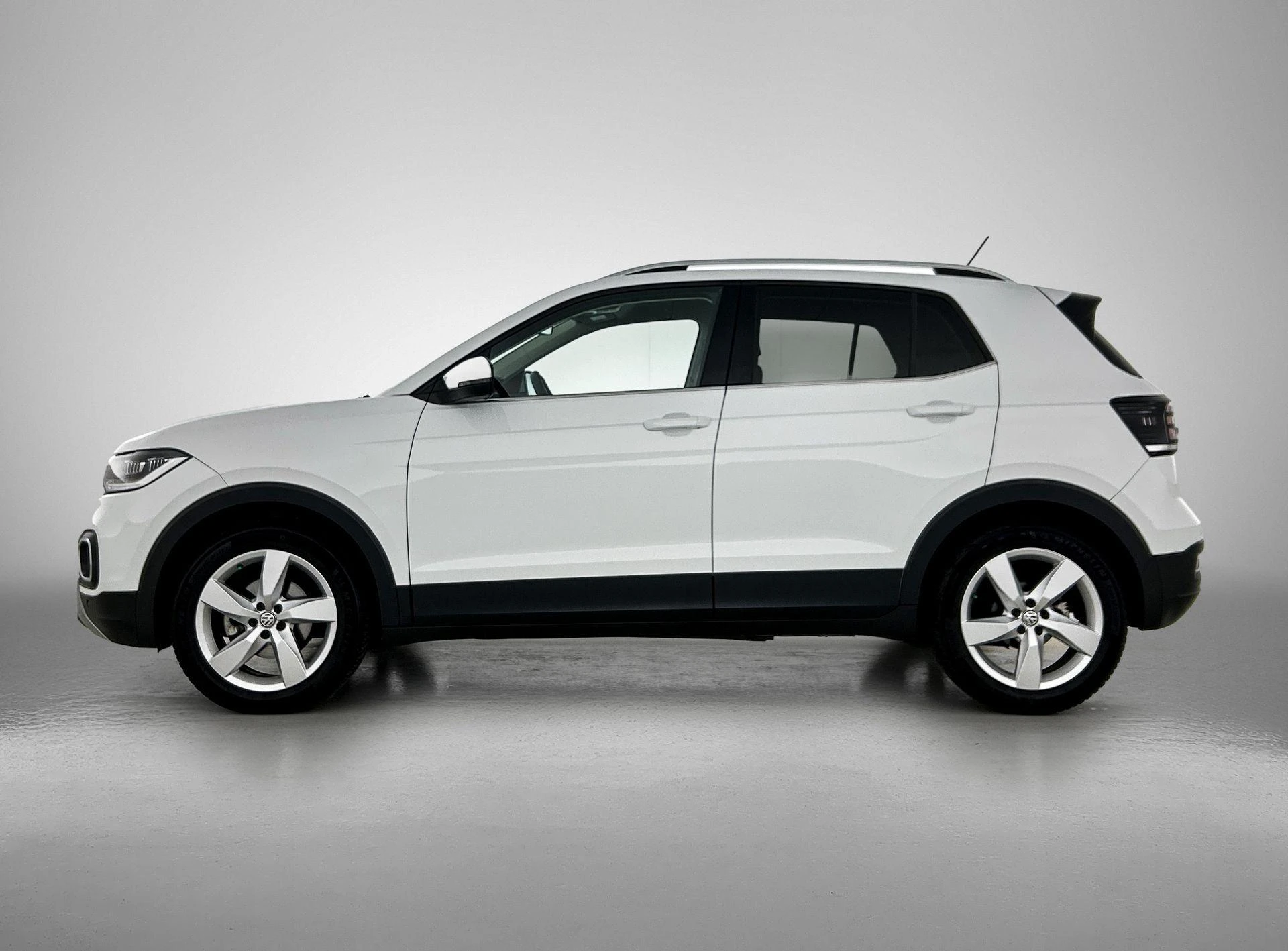 Volkswagen-T-Cross-image-1