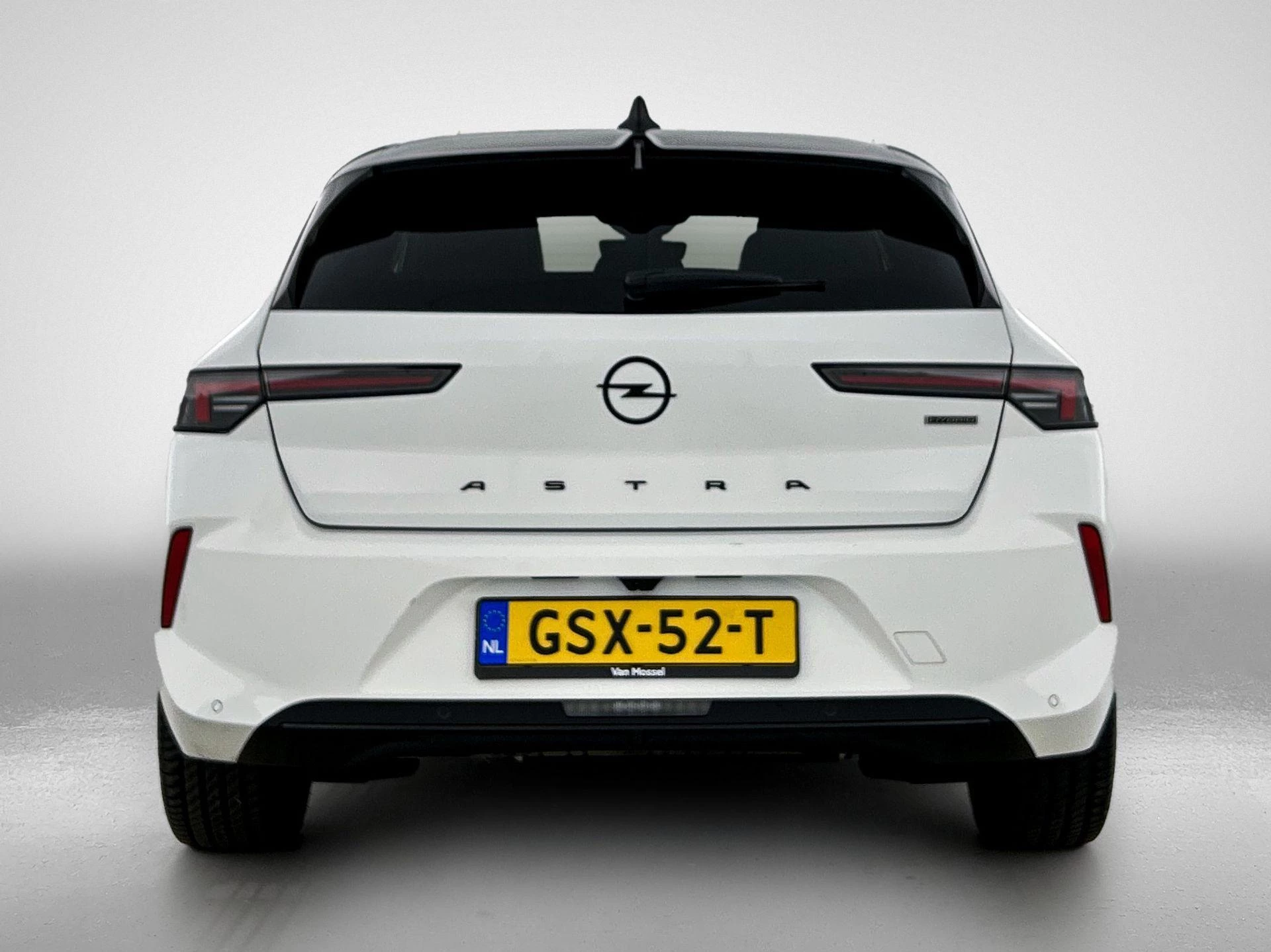Opel-Astra-image-2