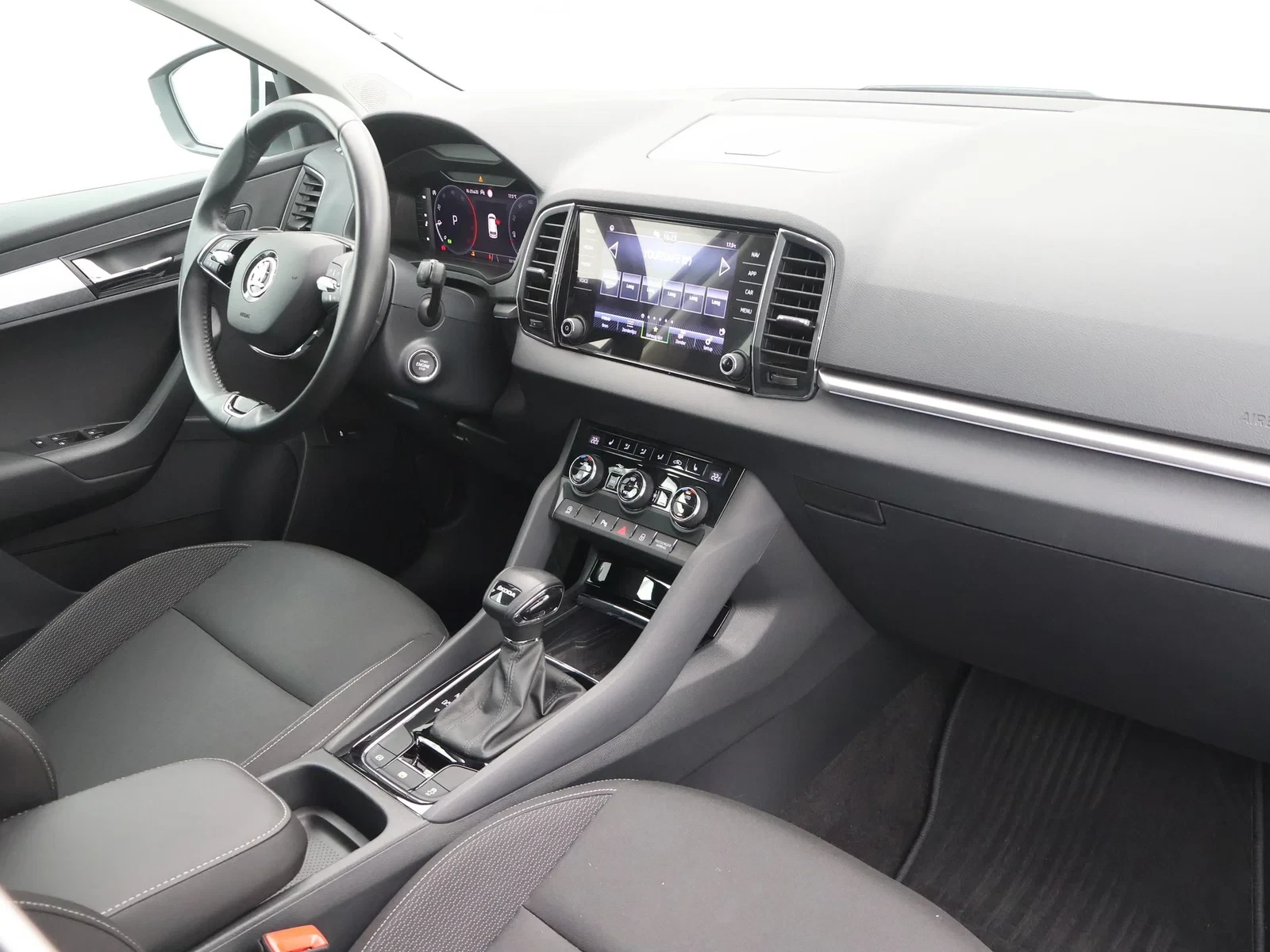 Škoda-Karoq-image-2