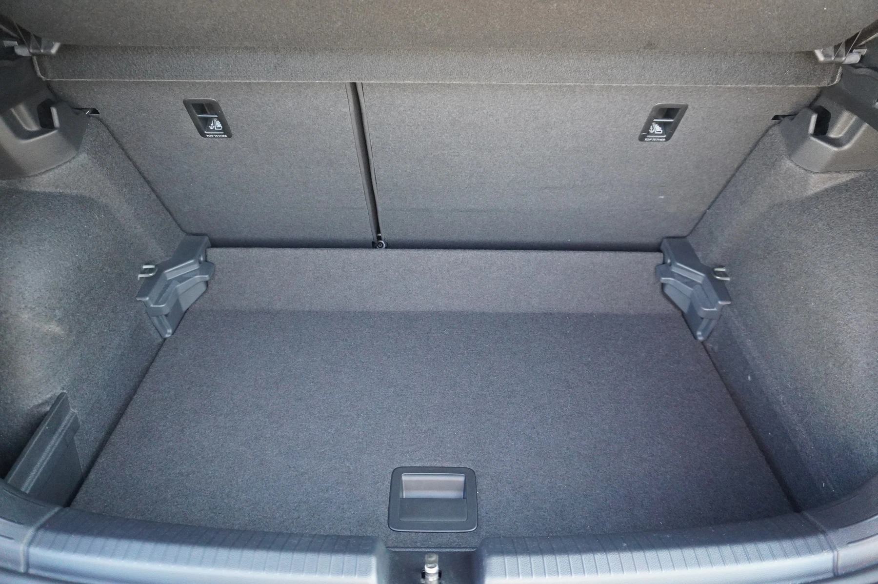 Volkswagen-Polo-image-14