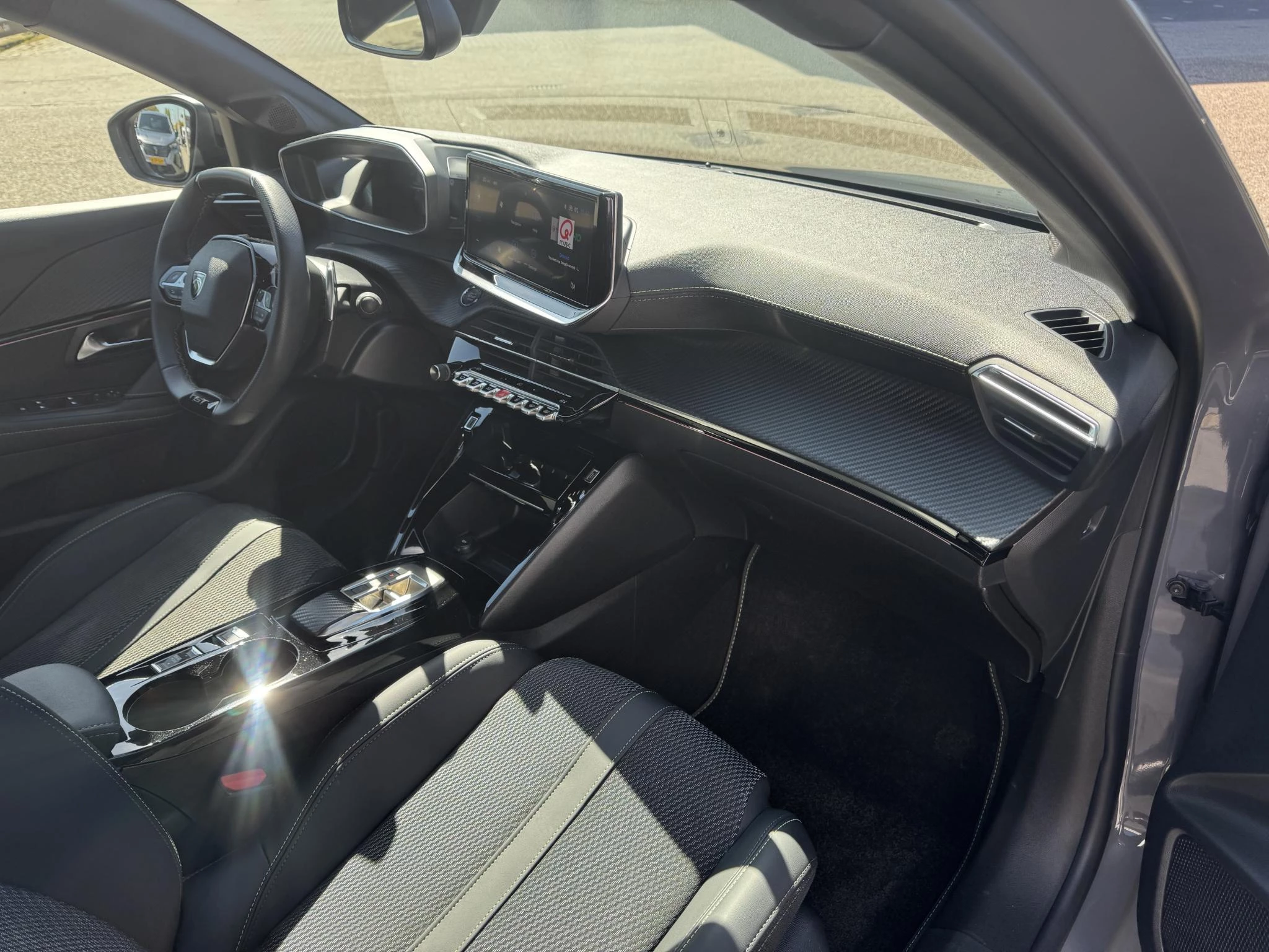 Peugeot 208 1.2 Hybrid 145 e-DCS6 GT
