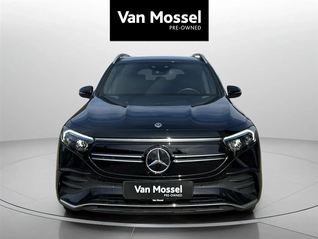 Mercedes-Benz-EQB-image-1