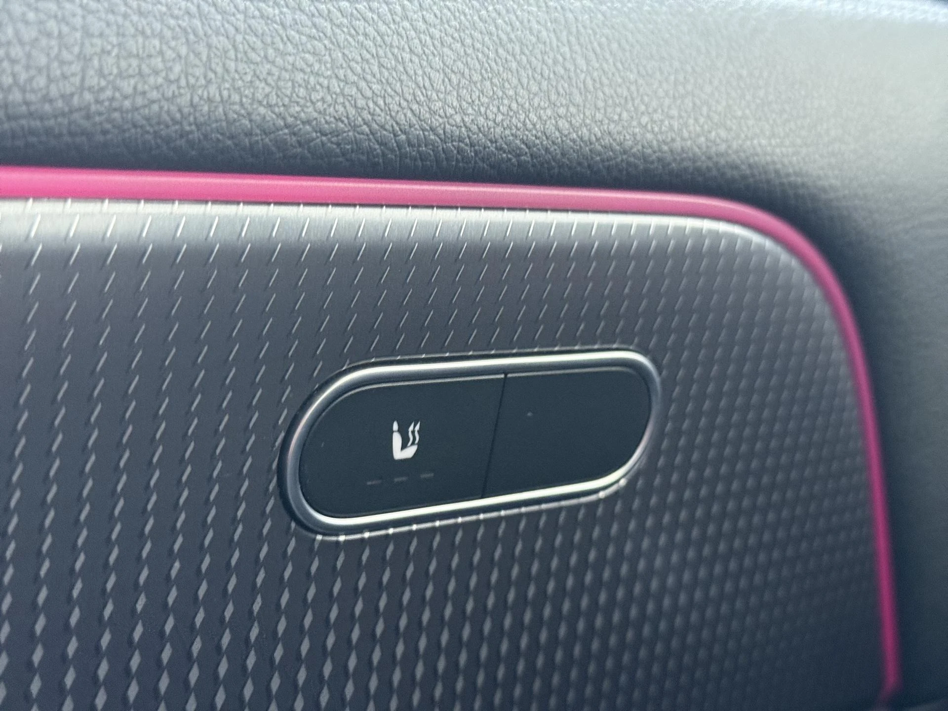 Mercedes-Benz-EQA-image-24