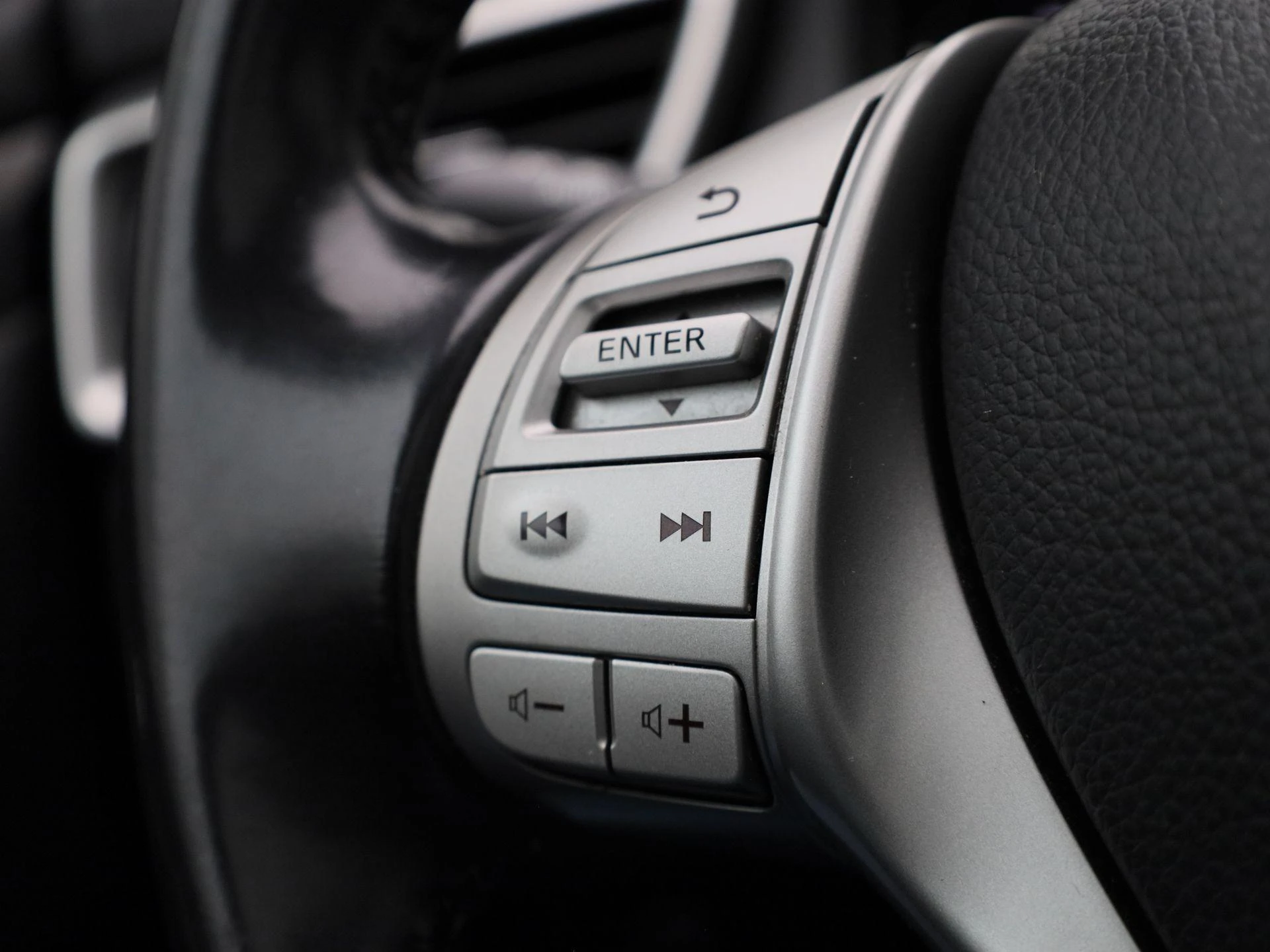 Nissan-QASHQAI-image-17