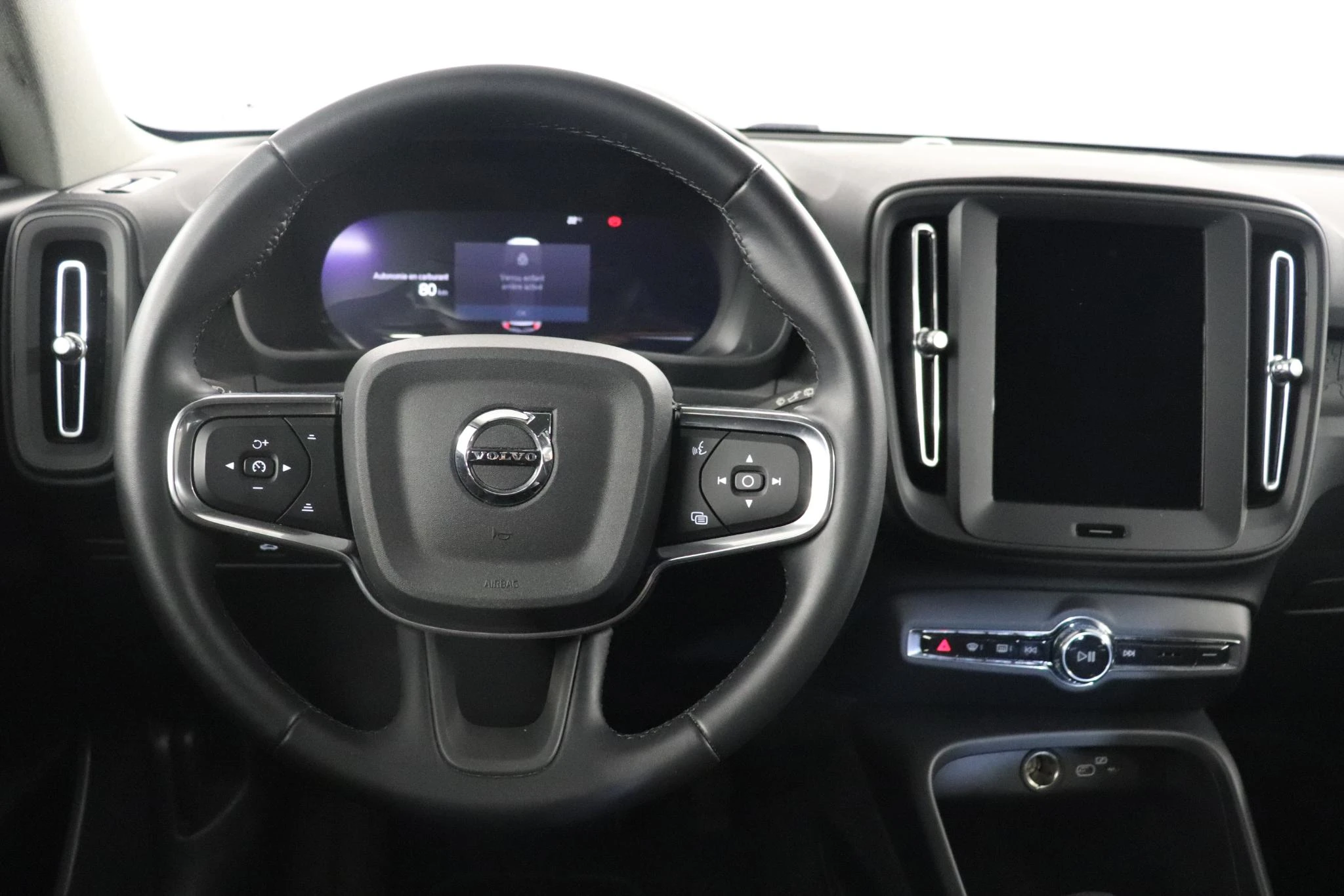 Volvo-XC40-image-15
