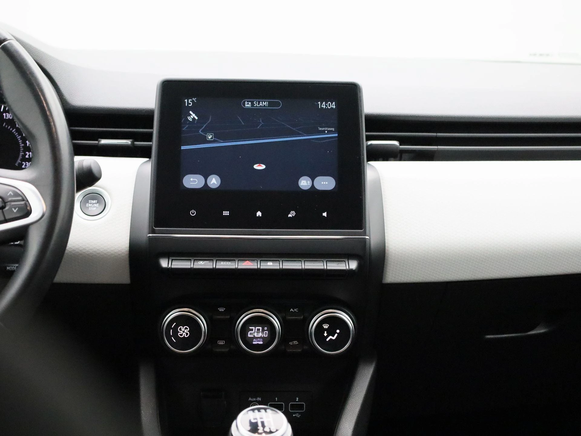 Renault-Clio-image-8