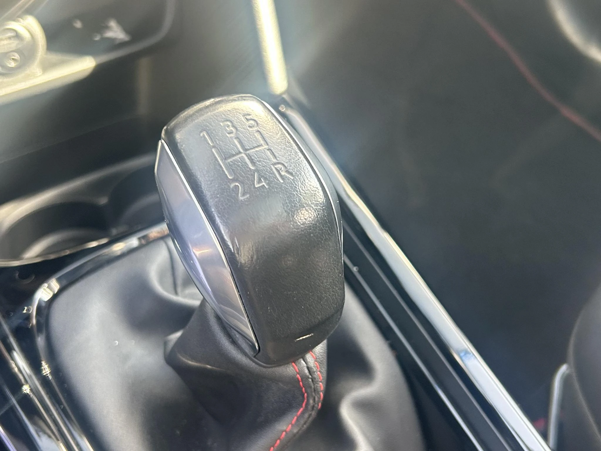 Peugeot-2008-image-16