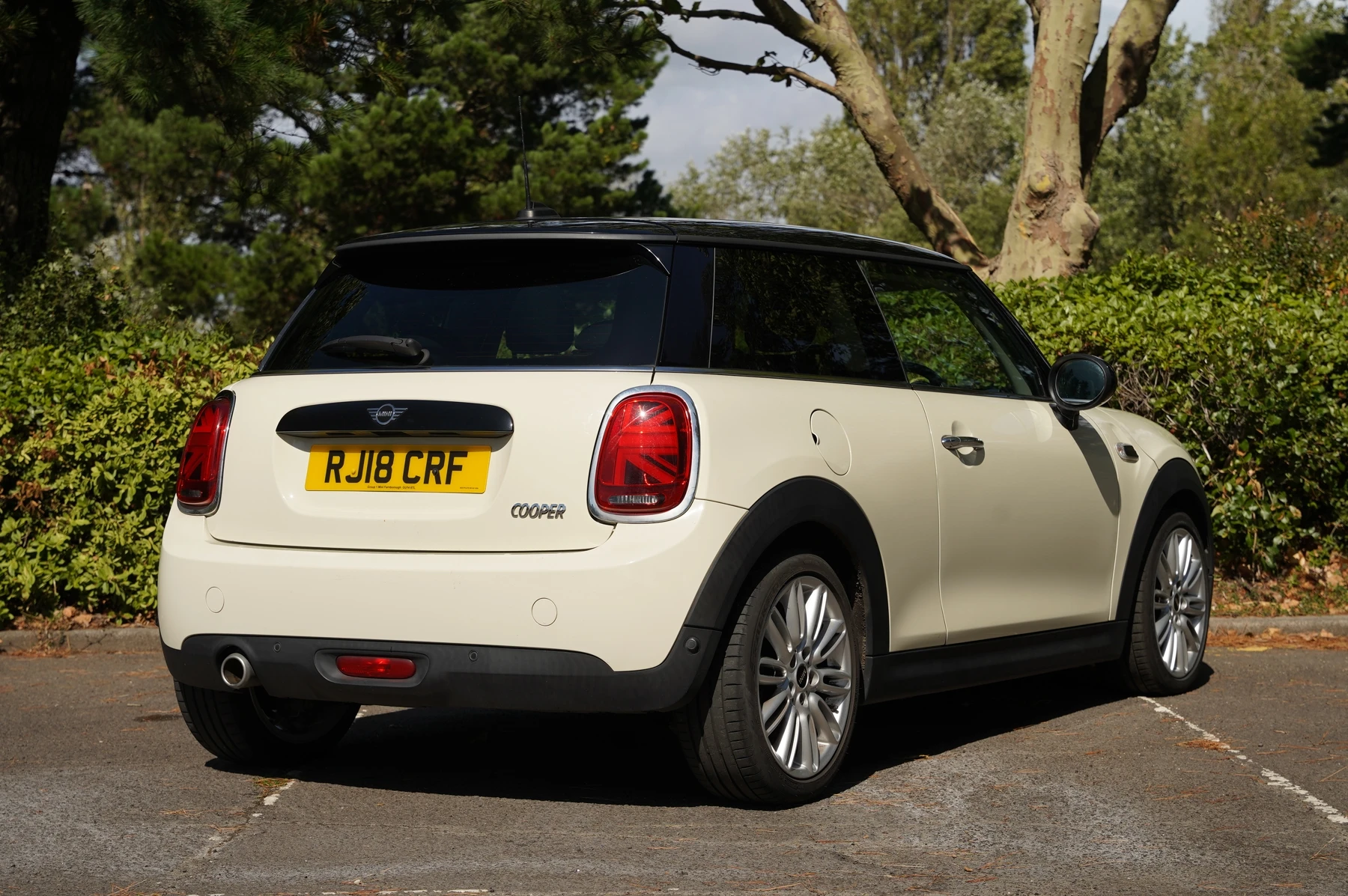 MINI-Cooper-image-12