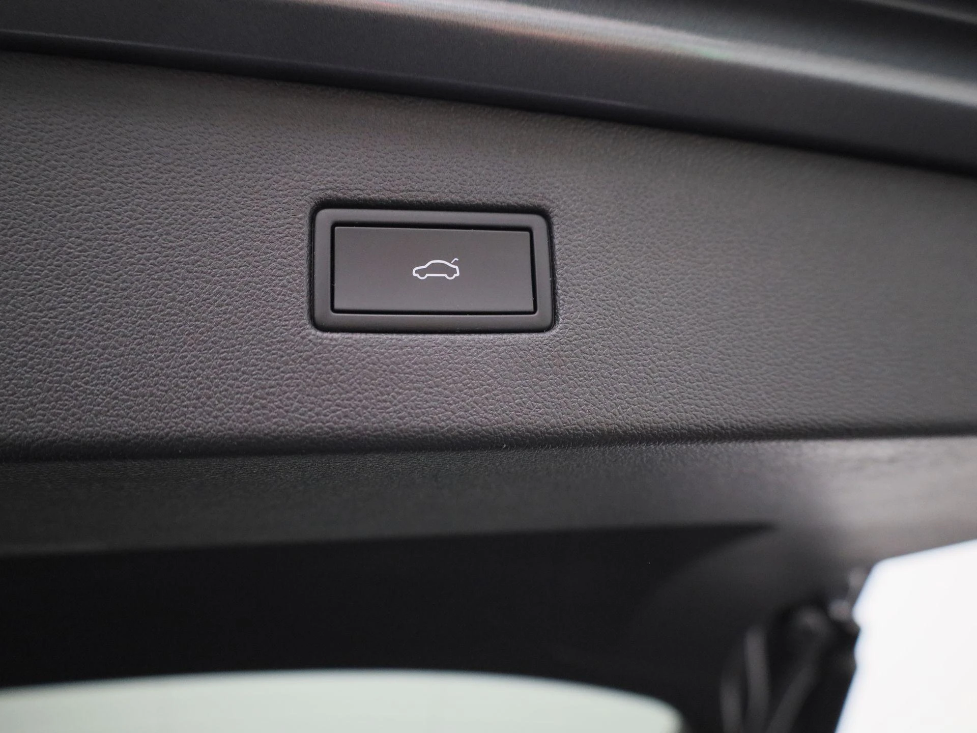 Volkswagen-Tiguan Allspace-image-12