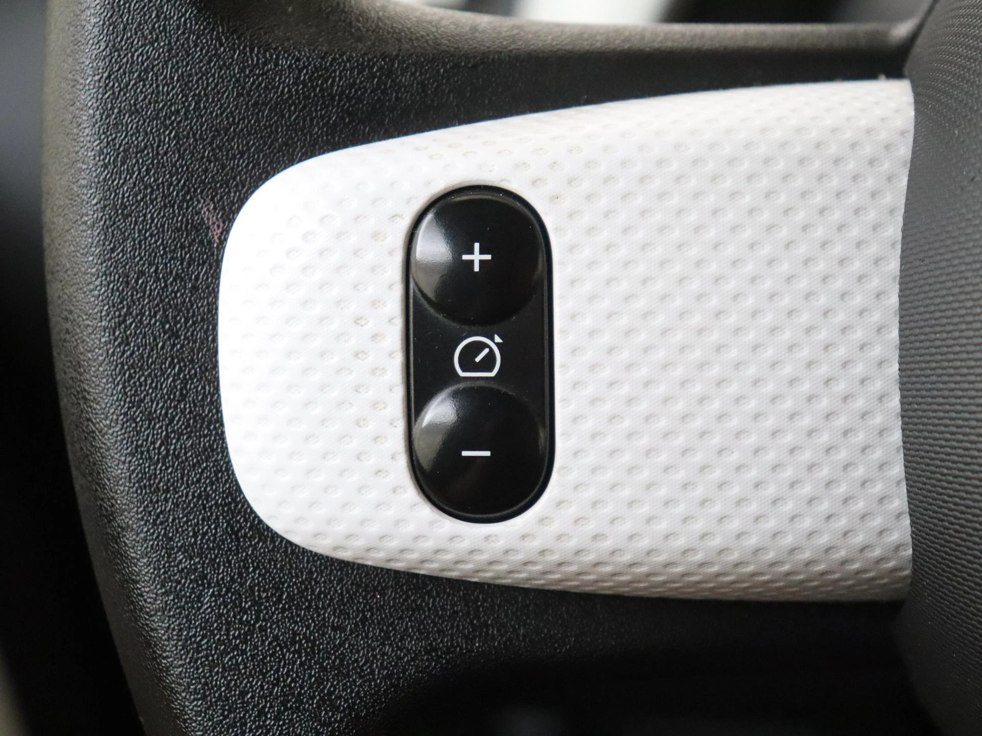 Renault-Twingo-image-16