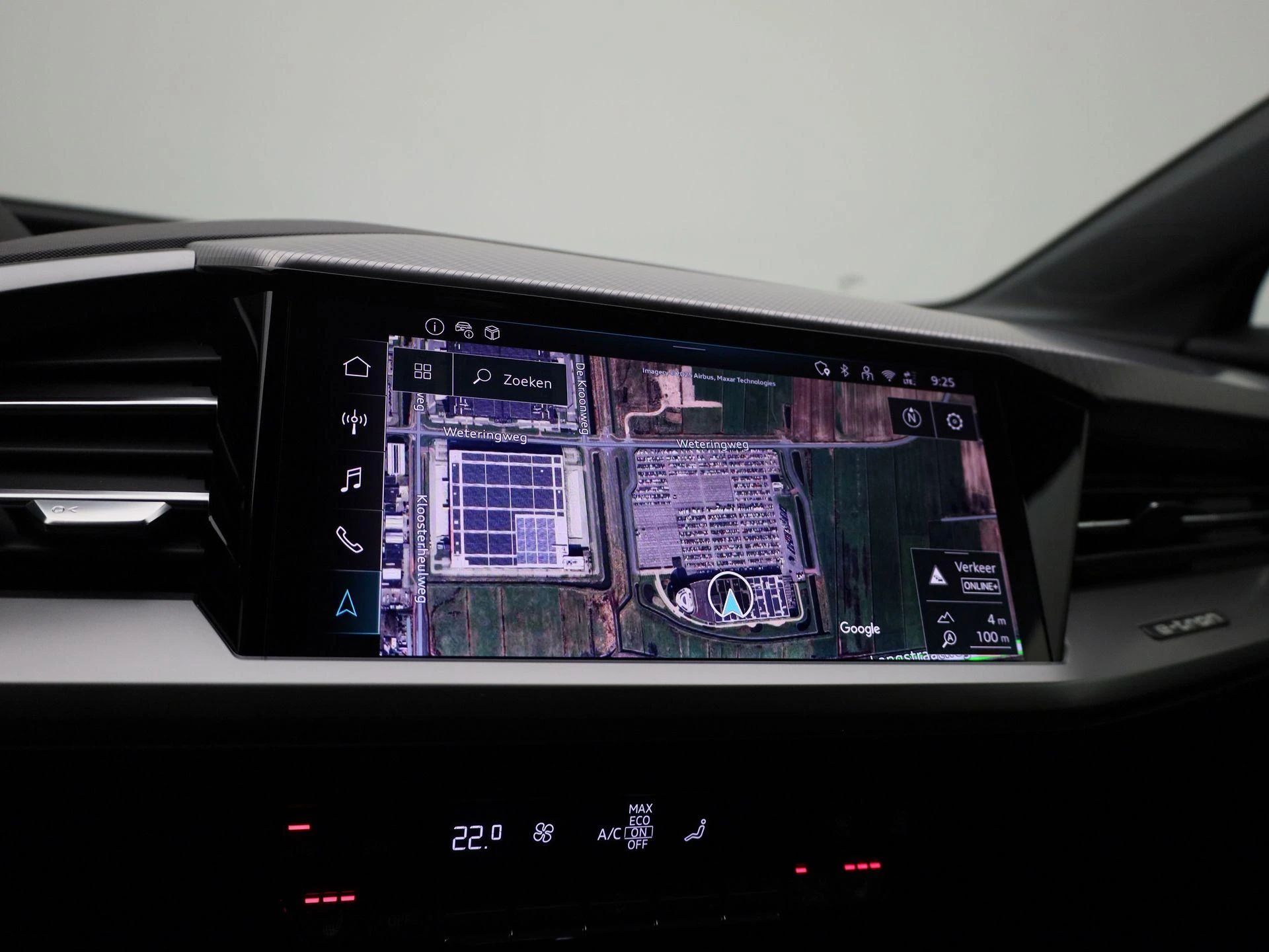 Audi-Q4 e-tron-image-17