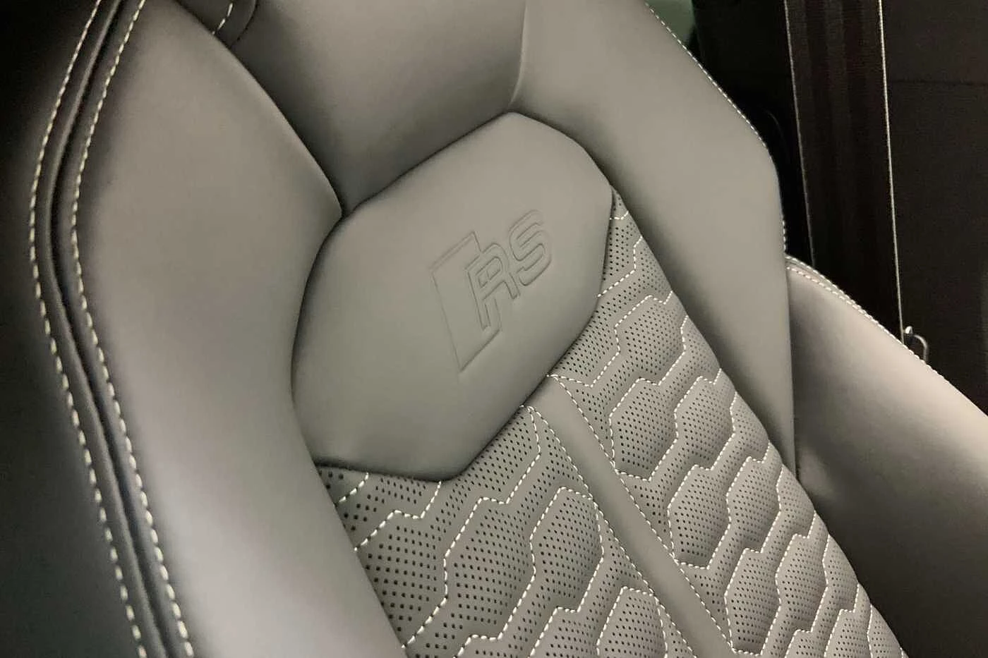 Audi-RSQ8-image-17