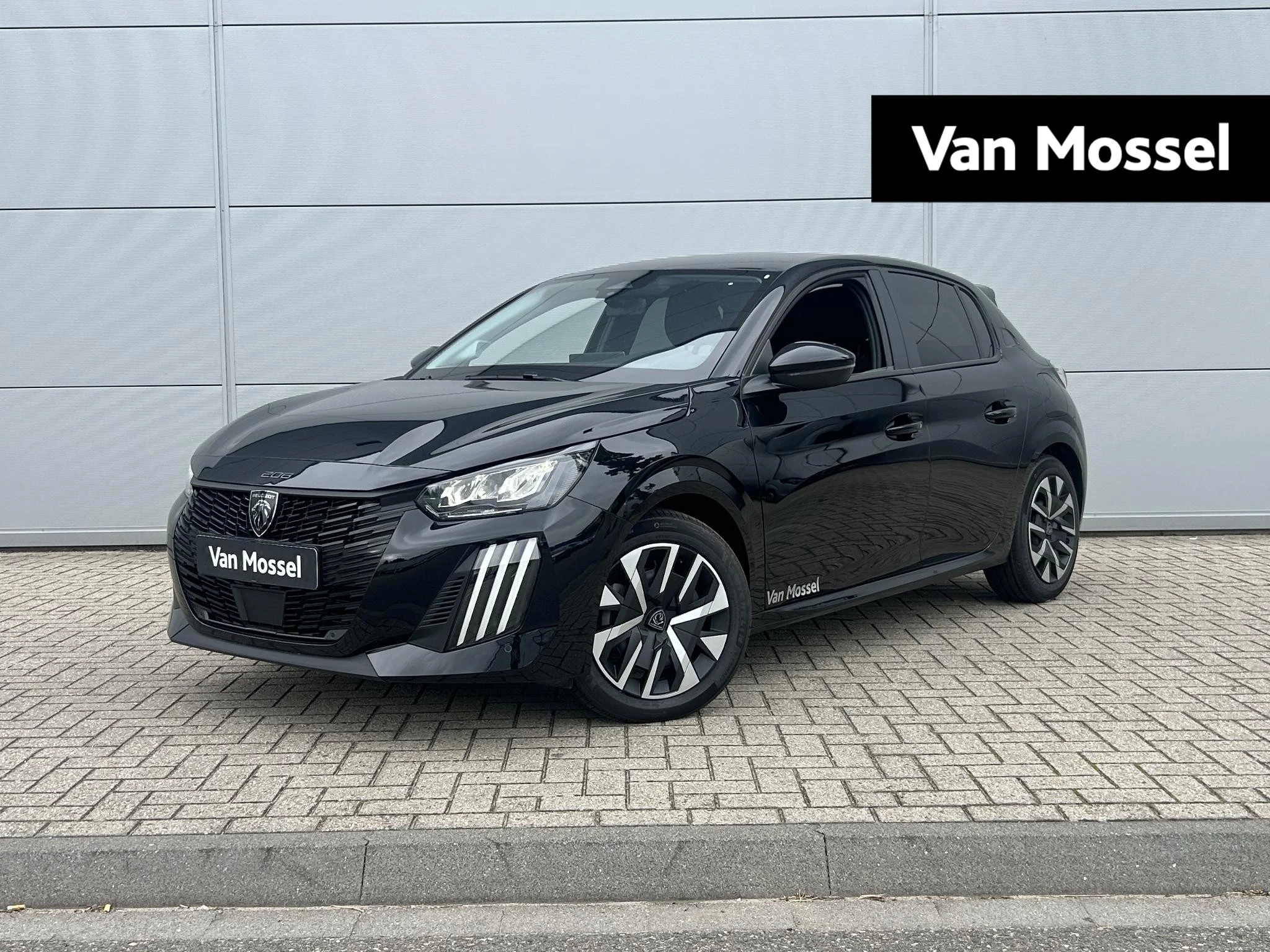 Peugeot-208-image-0
