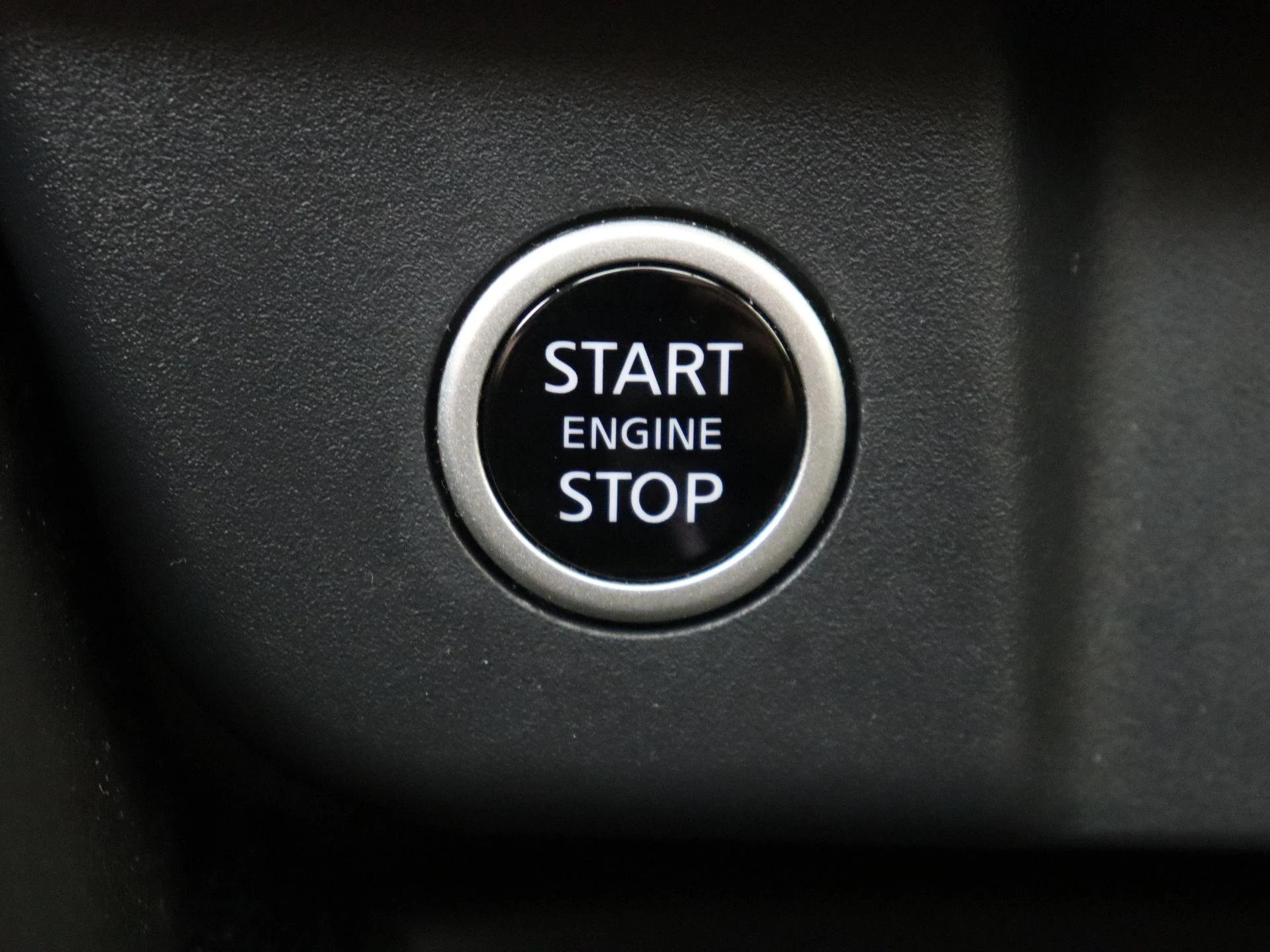 Nissan QASHQAI 1.3 MHEV Xtronic N-Connecta