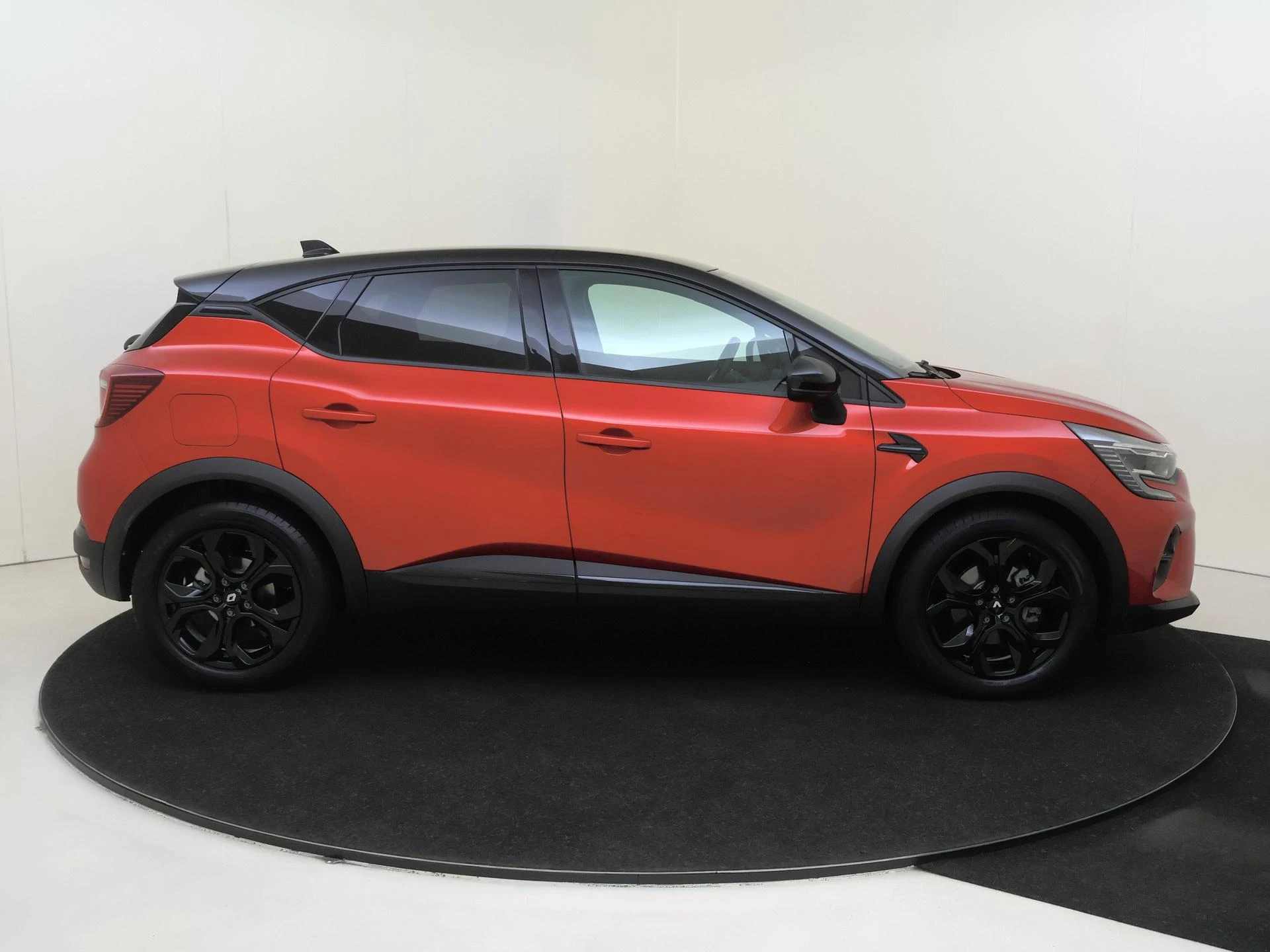 Renault Captur 1.6 E-Tech Hybrid 145 Rive Gauche