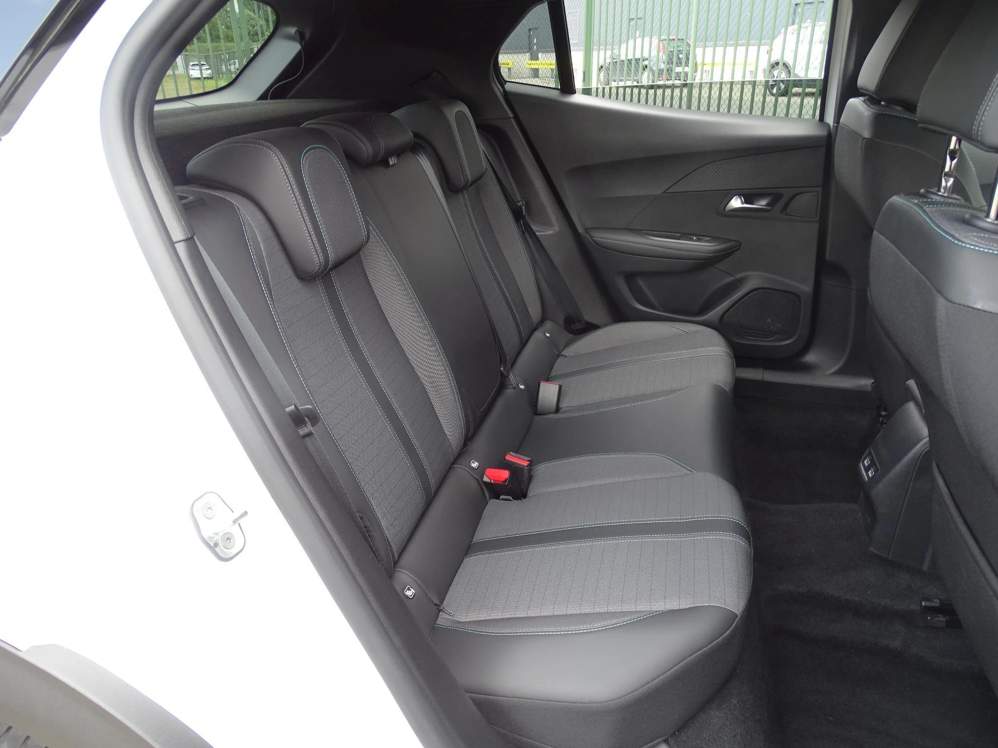 Peugeot-2008-image-14