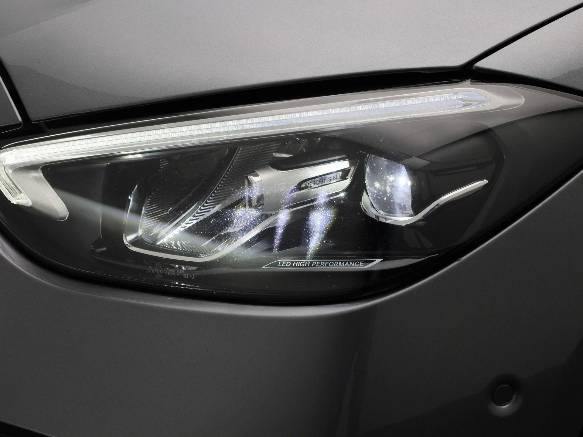 Mercedes-Benz-C-Klasse-image-11