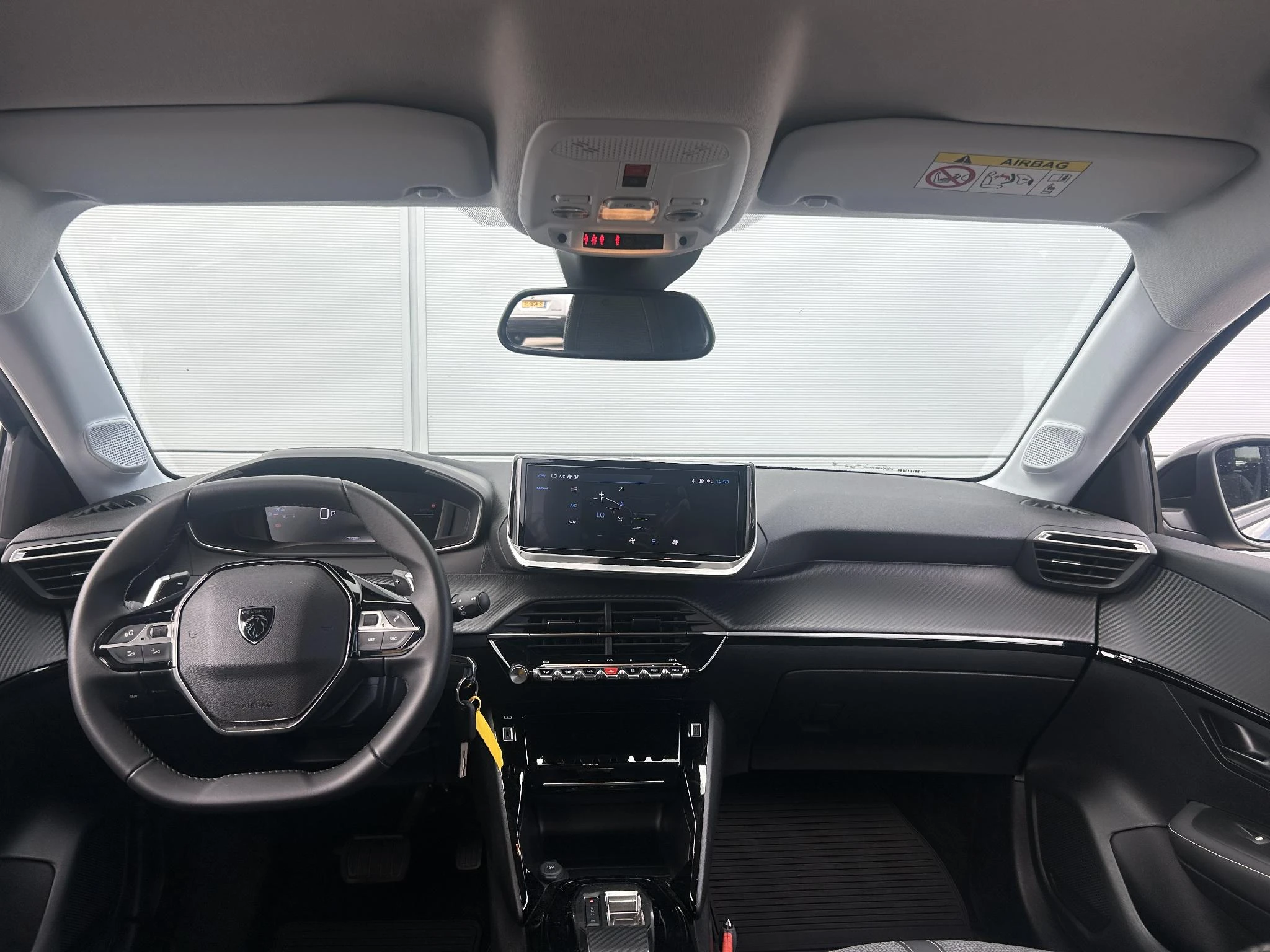 Peugeot-208-image-9