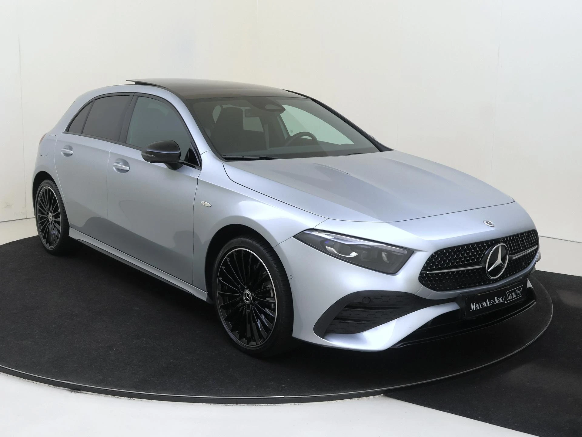 Mercedes-Benz A-Klasse 250 e Business Solution AMG