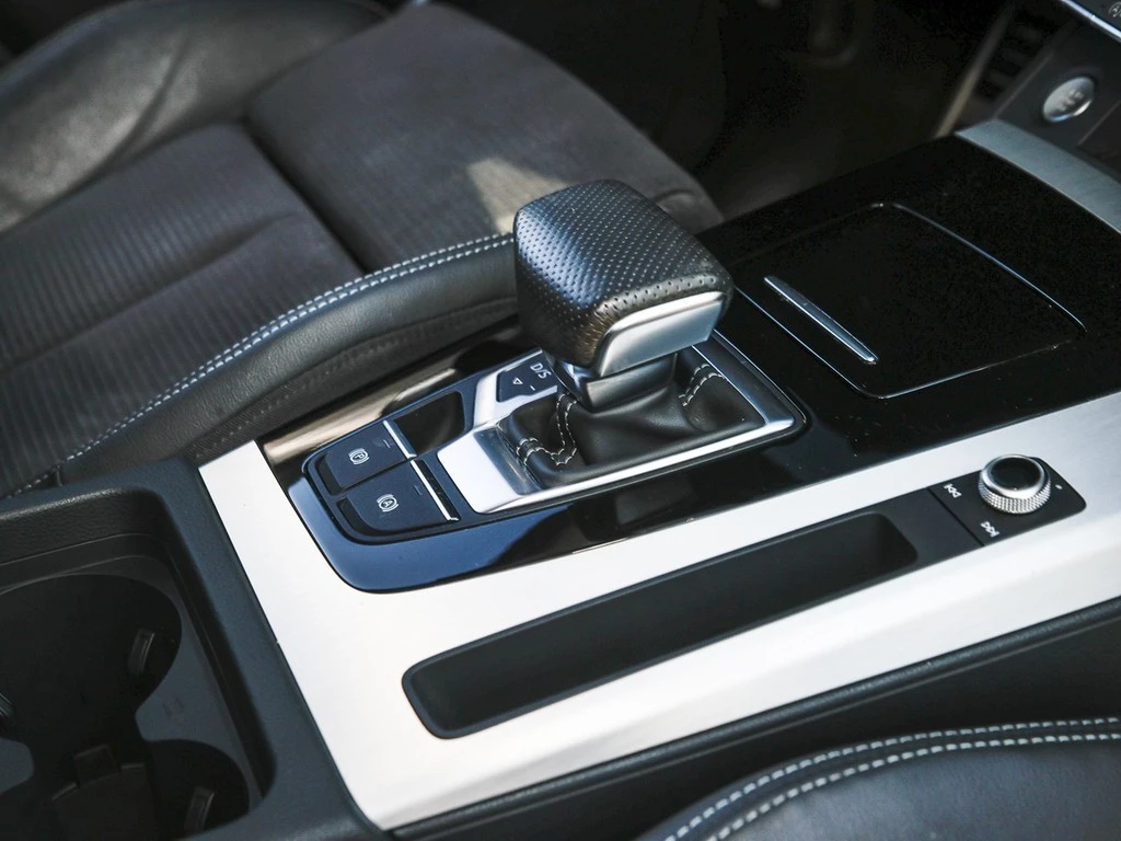 Audi Q5 40 TDI S line Kamera Business Standhzg