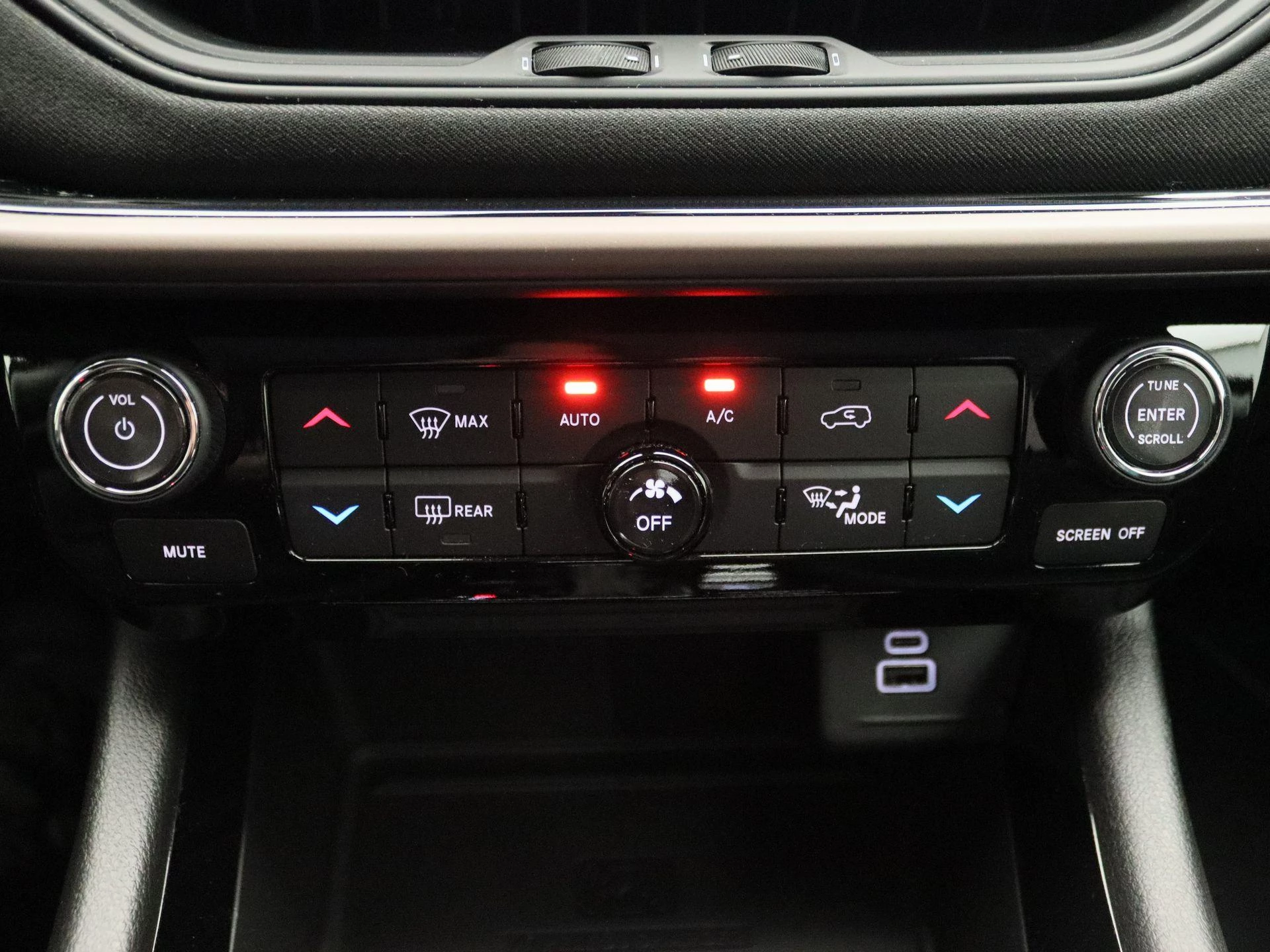 Jeep Compass 4xe 240 Plug-in Hybrid Electric Trailhawk