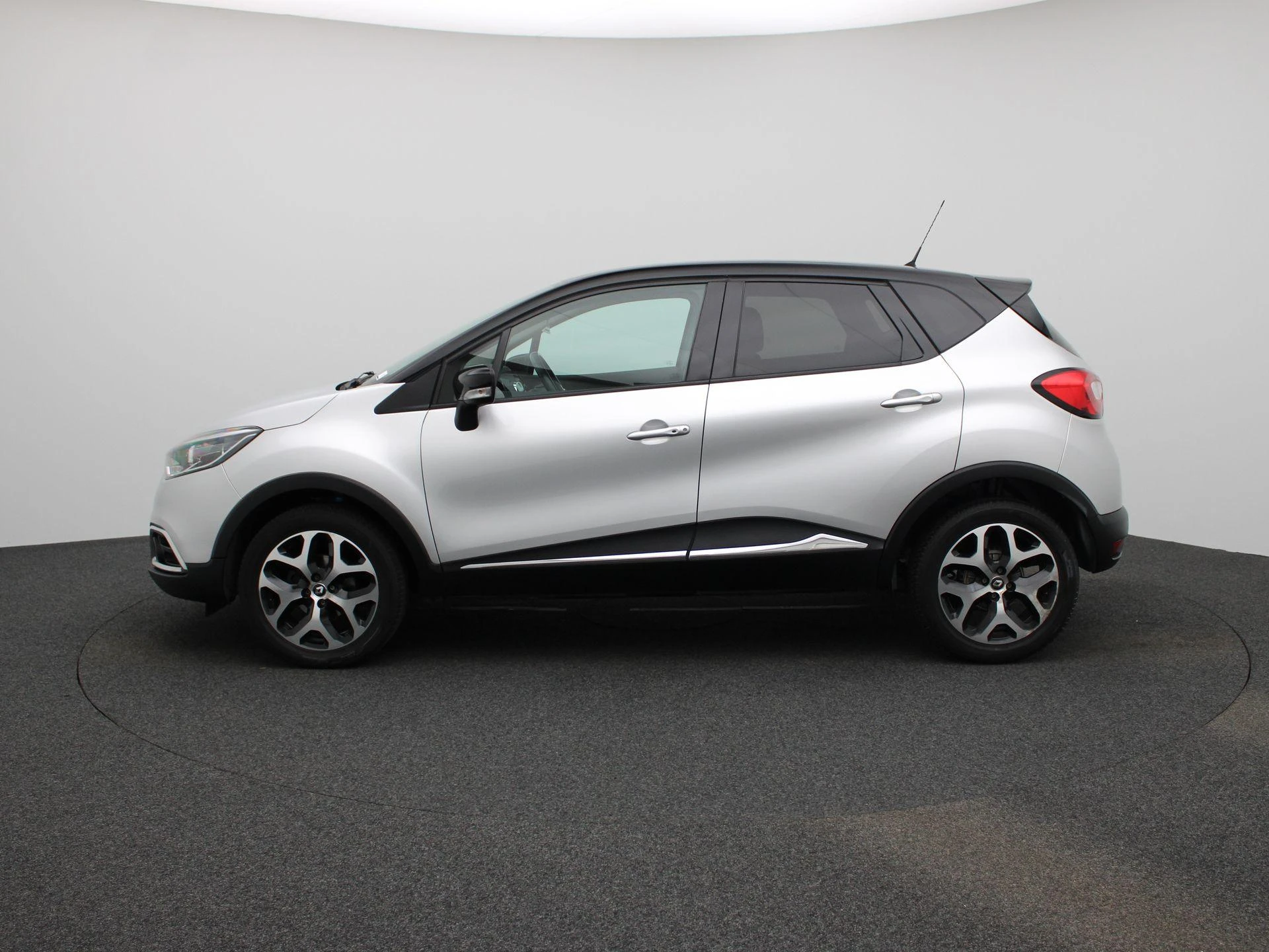 Renault-Captur-image-3