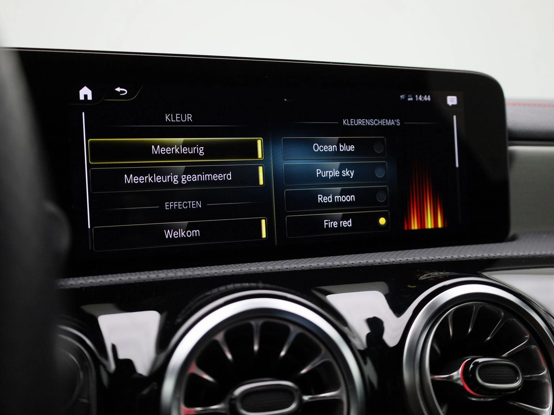 Mercedes-Benz CLA 180 Business Solution AMG