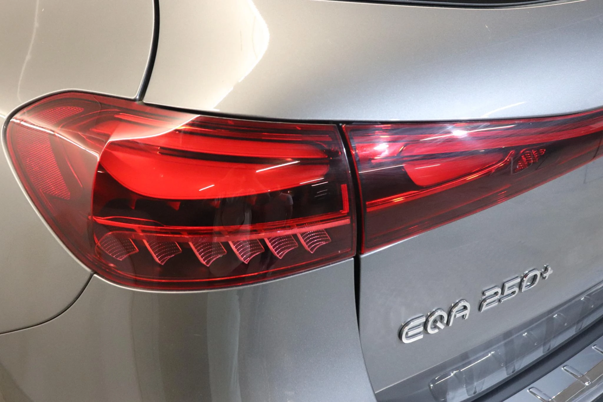 Mercedes-Benz-EQA-image-16
