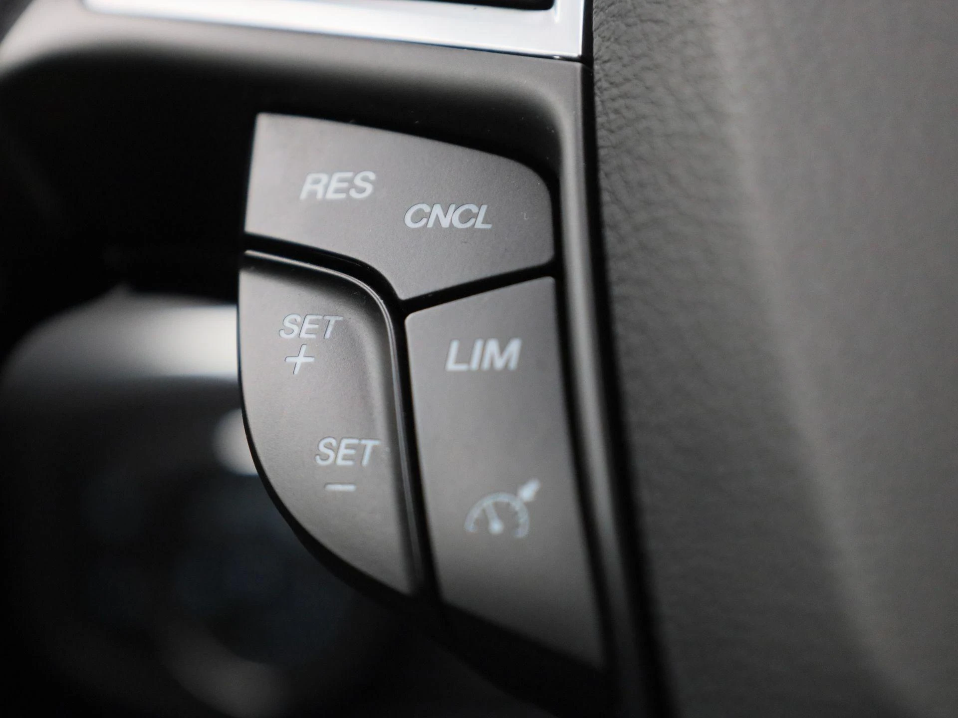 Ford-S-Max-image-18
