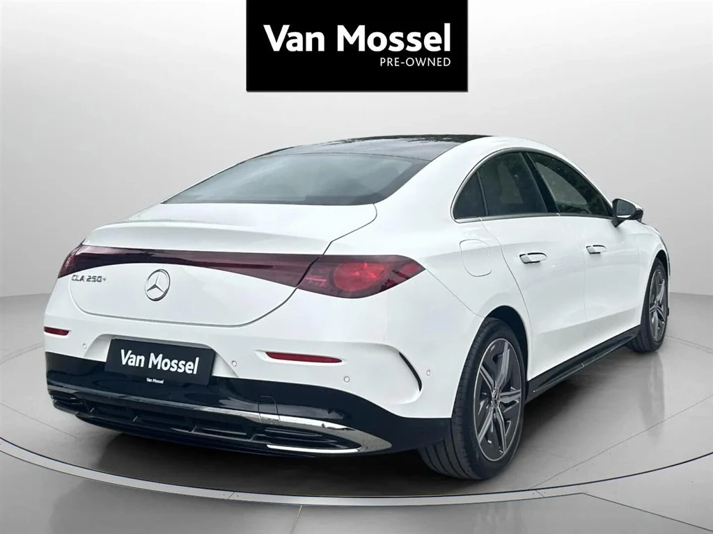 Mercedes-Benz-CLA-image-4