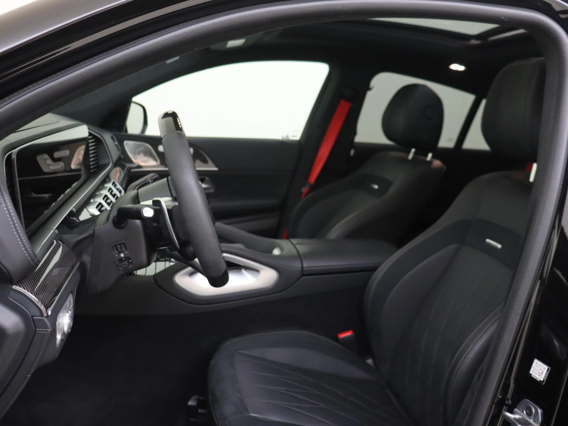 Mercedes-Benz-GLE-image-17