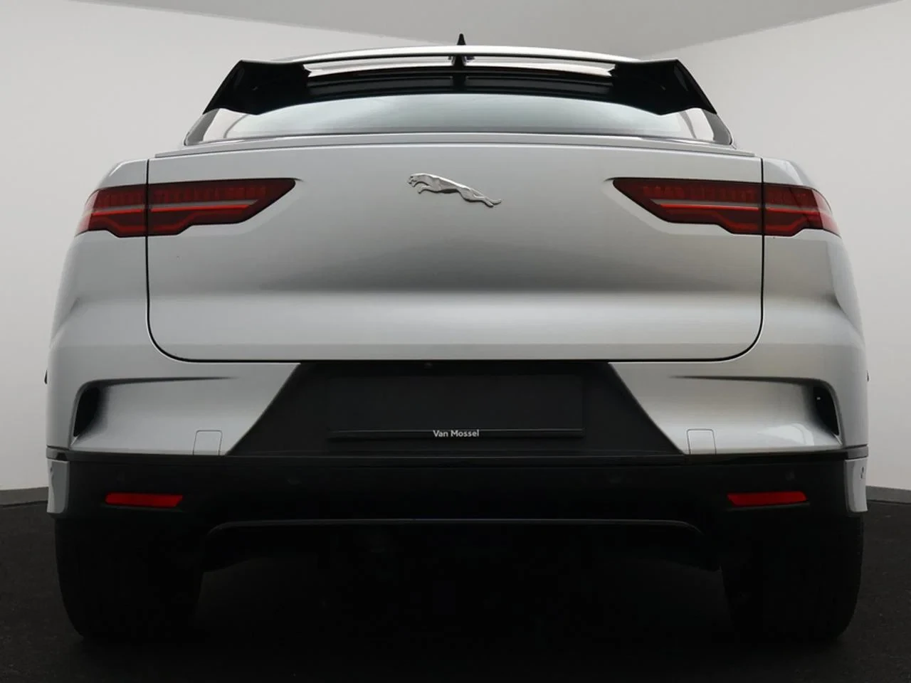 Jaguar-I-PACE-image-15