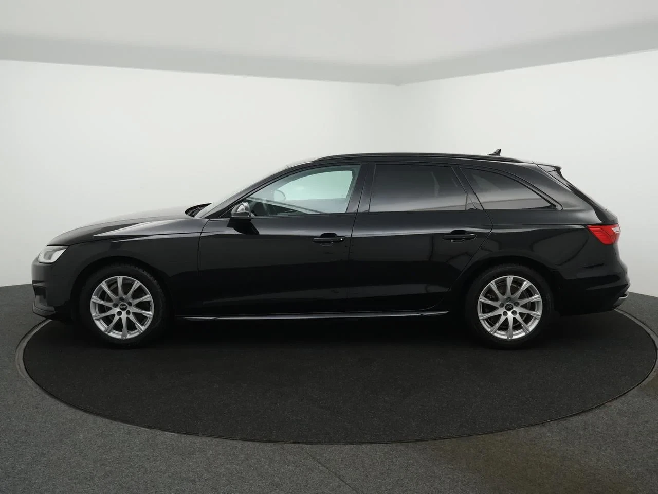 Audi-A4-image-6
