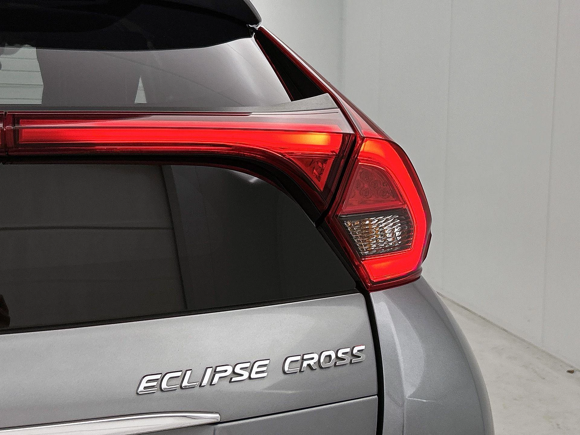 Mitsubishi-Eclipse Cross-image-13