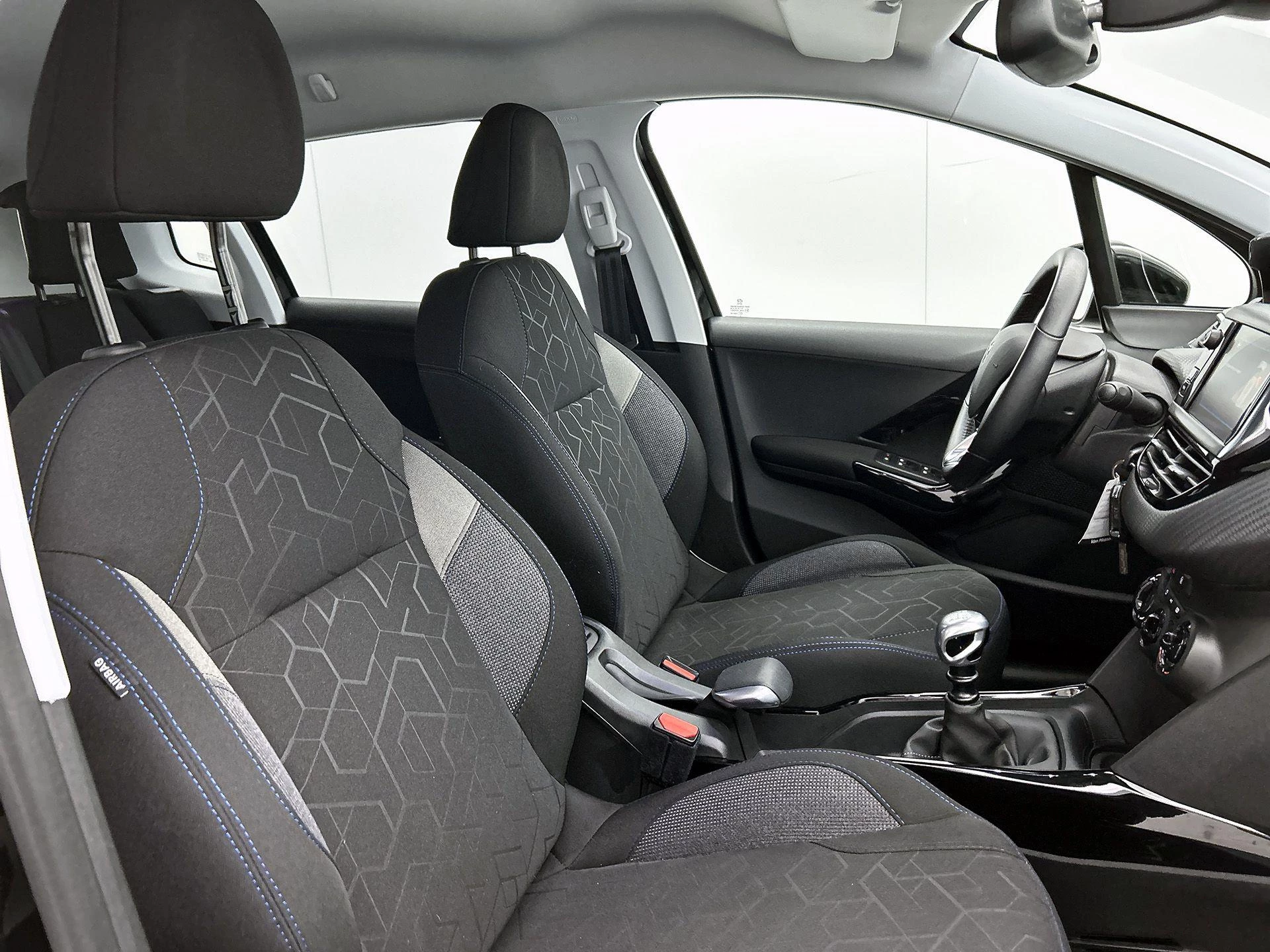 Peugeot-2008-image-31