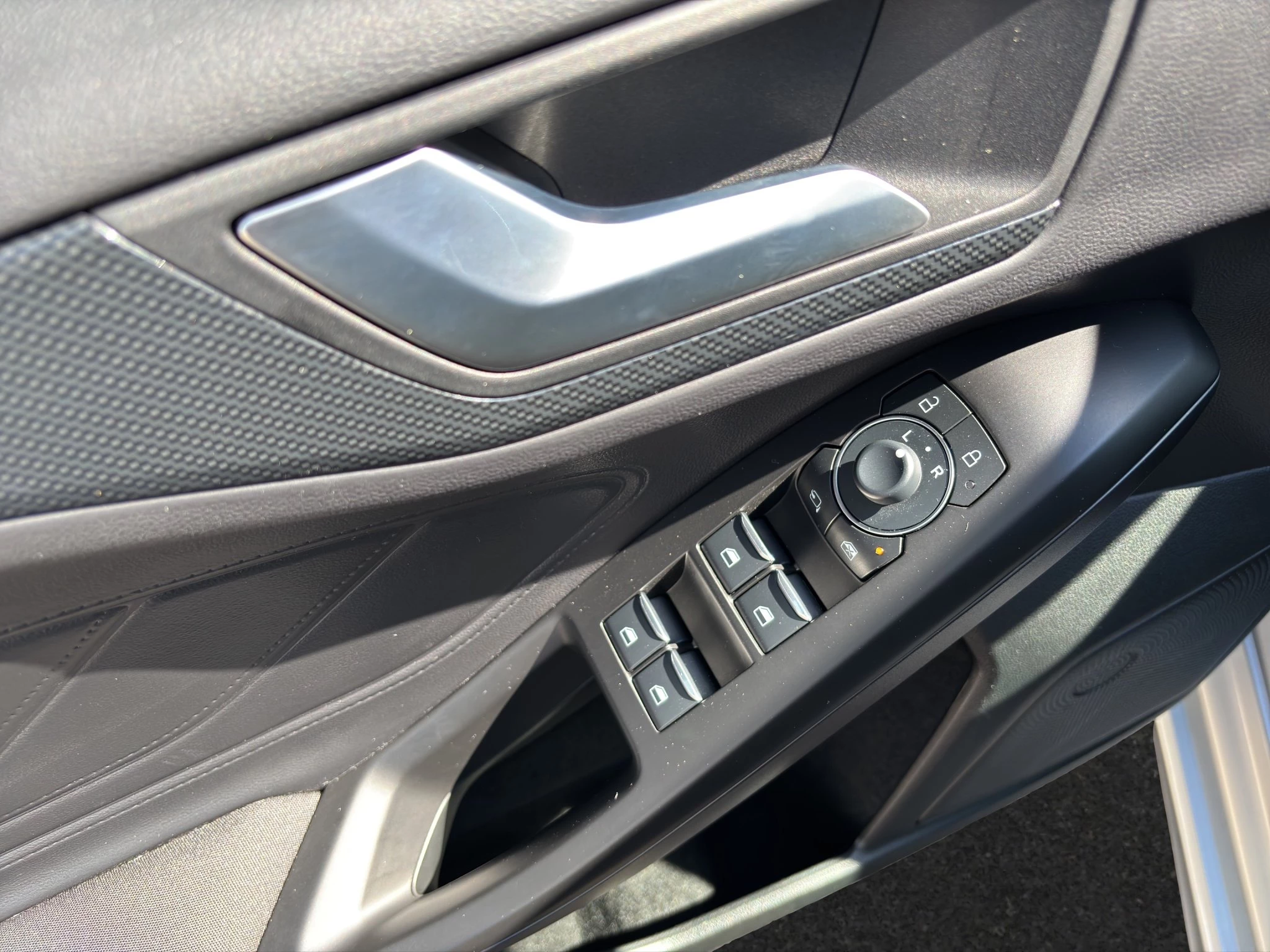 Ford Focus ST-Line X Turnier Aut.*AHK*ACC*HUD*KAM*NAVI*WINTER-PKT.