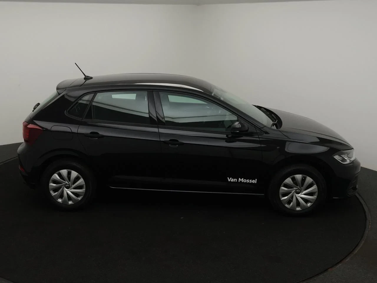 Volkswagen-Polo-image-20
