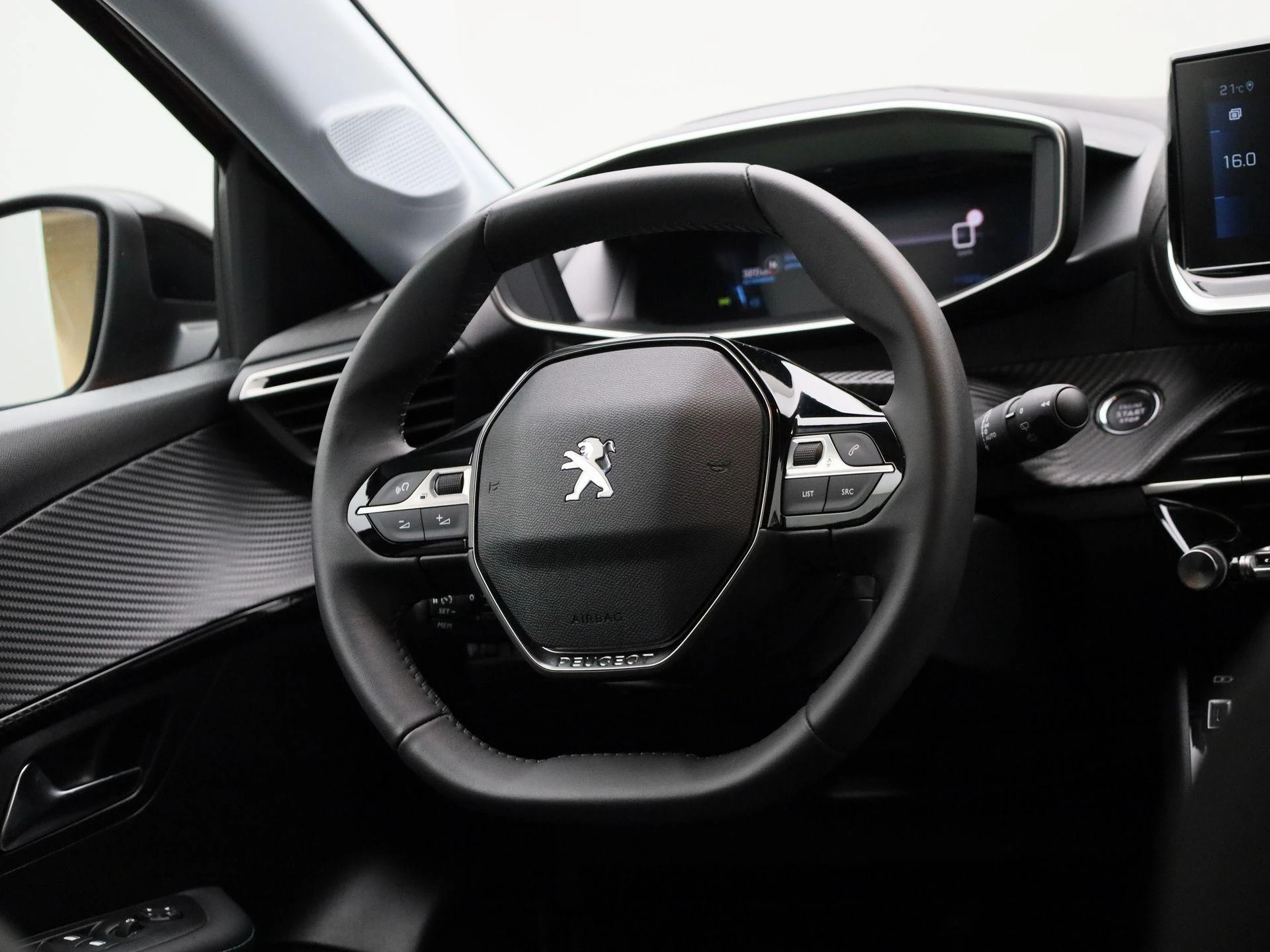 Peugeot 208 - 33