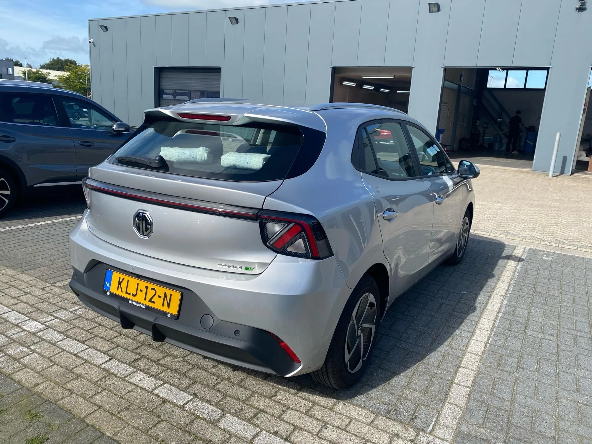 MG-MG4 EV Urban-image-1