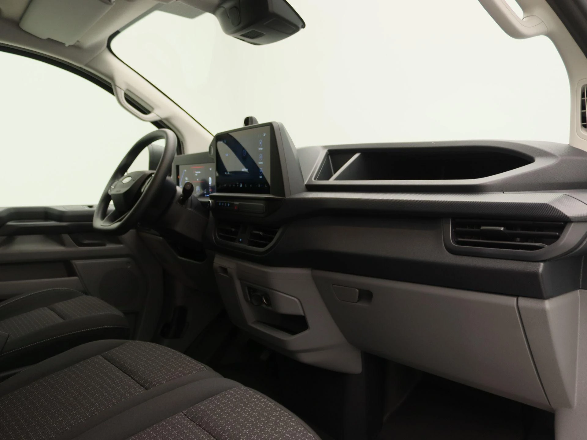 Ford-E-Transit Custom-image-19