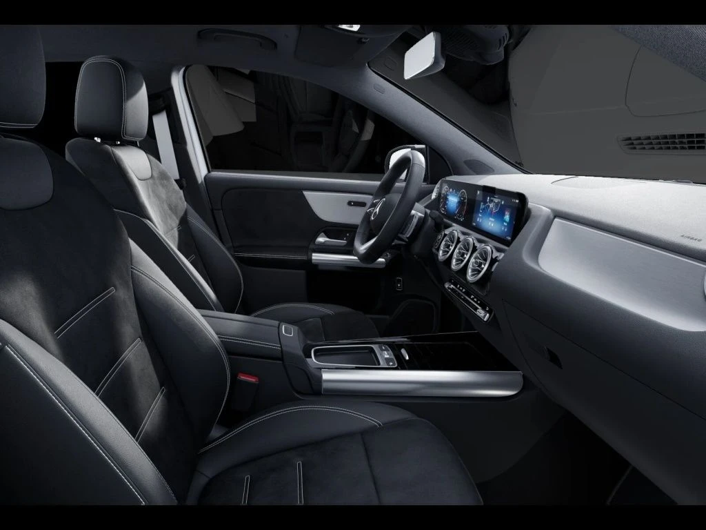 Mercedes-Benz-GLA 200-image-10