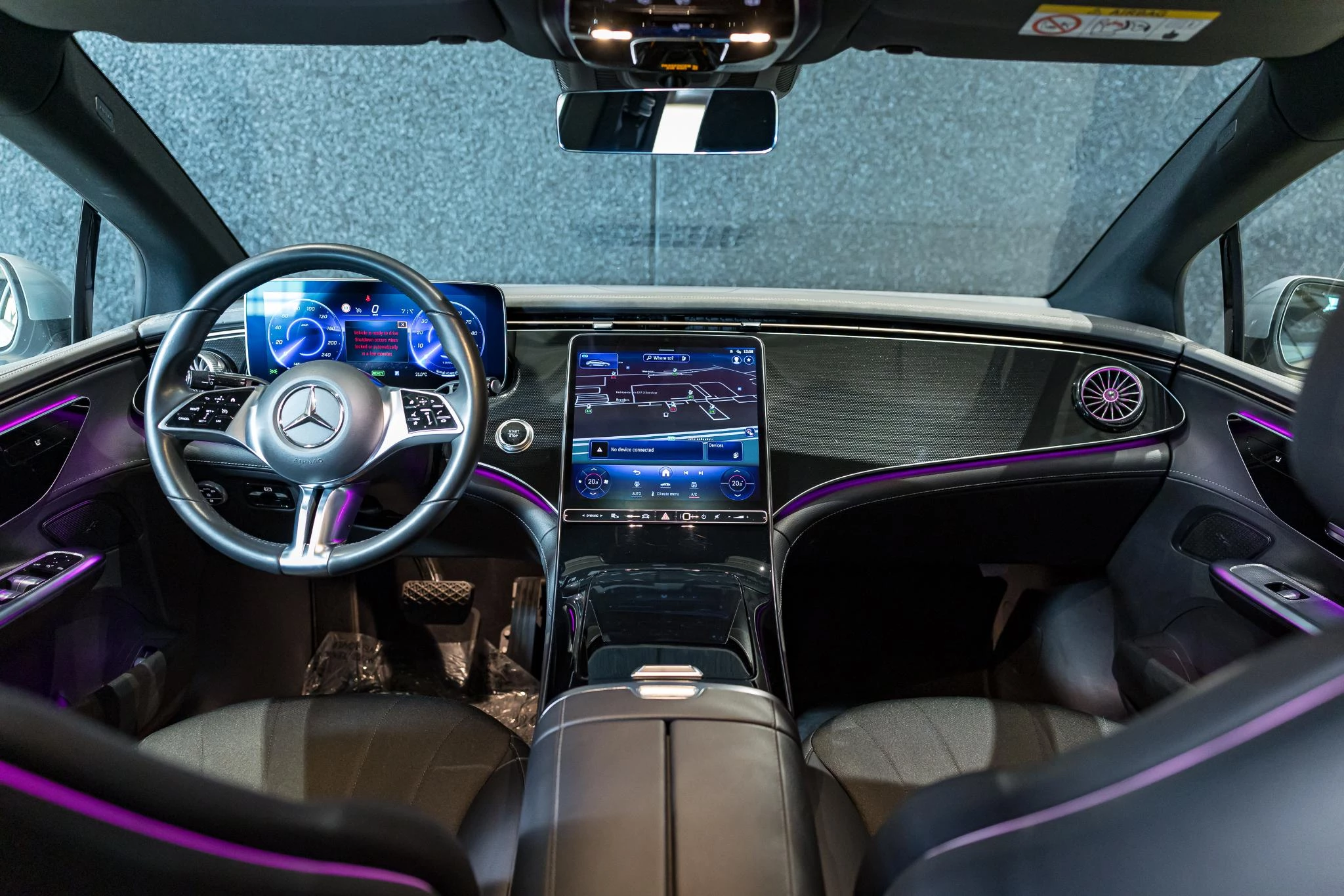 Mercedes-Benz-EQE-image-12