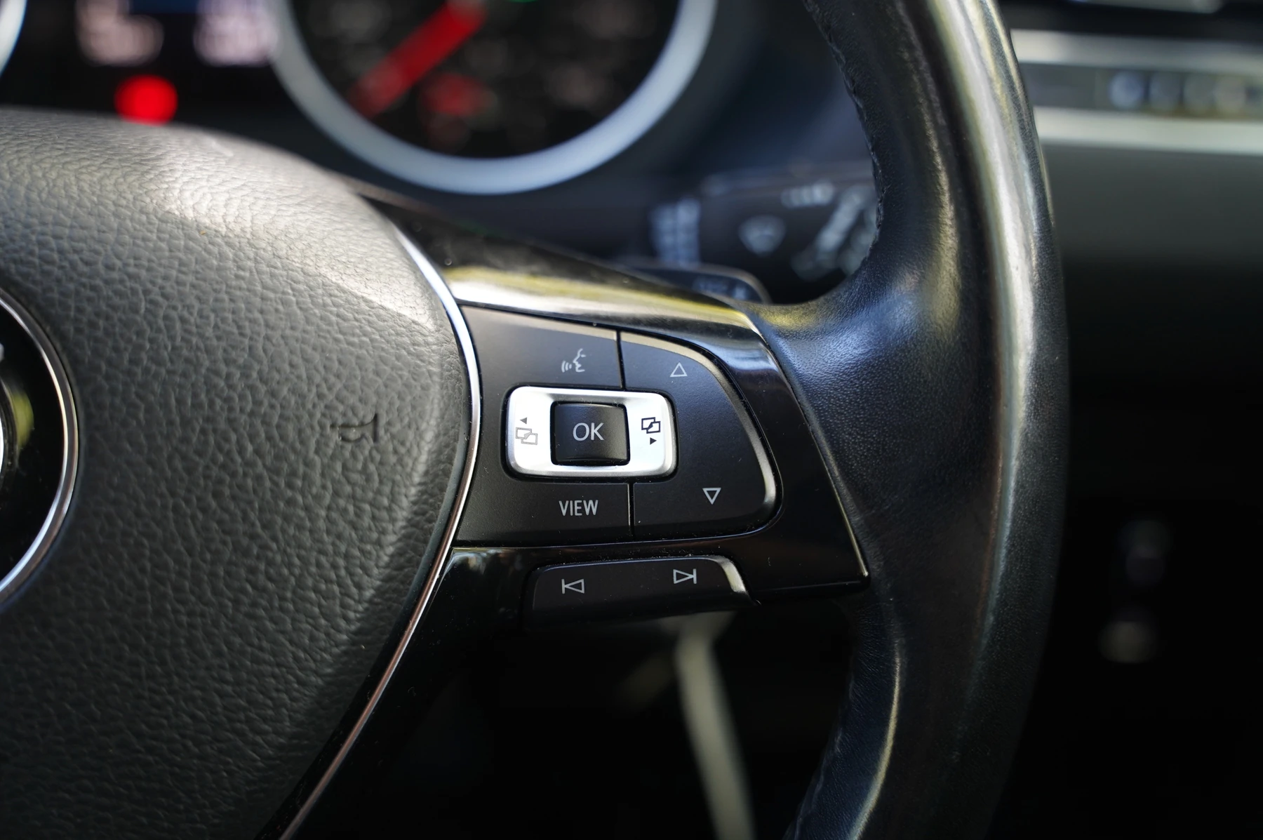 Volkswagen-Tiguan Allspace-image-18