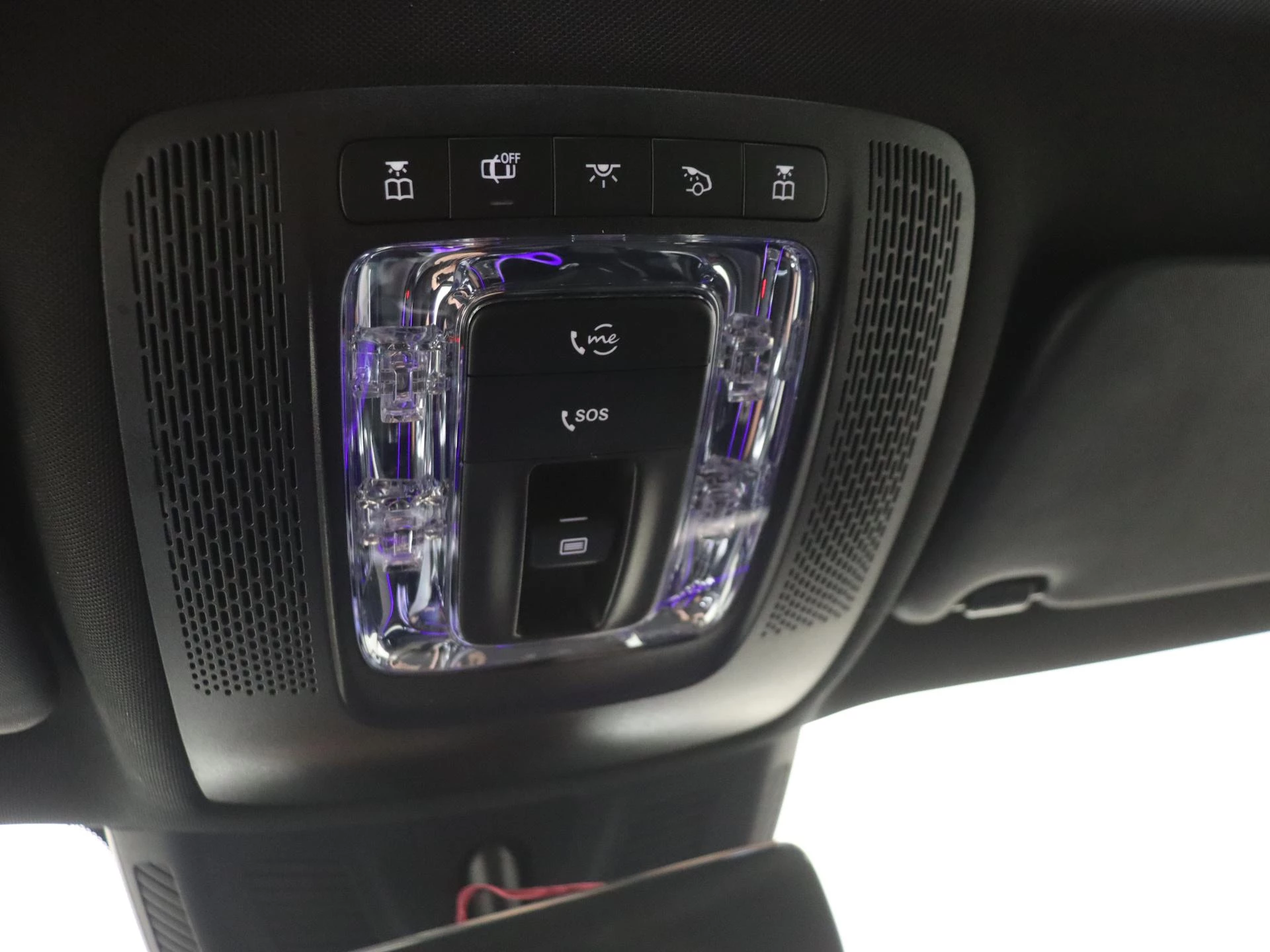 Mercedes-Benz-GLB-image-33
