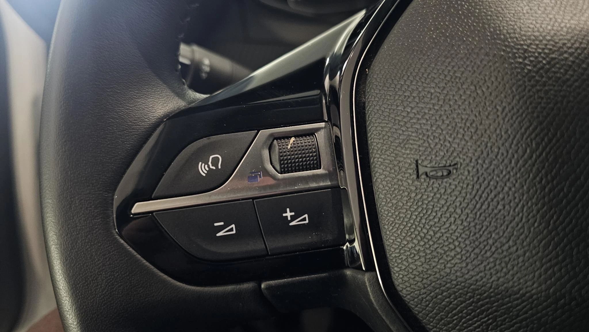 Peugeot-2008-image-16