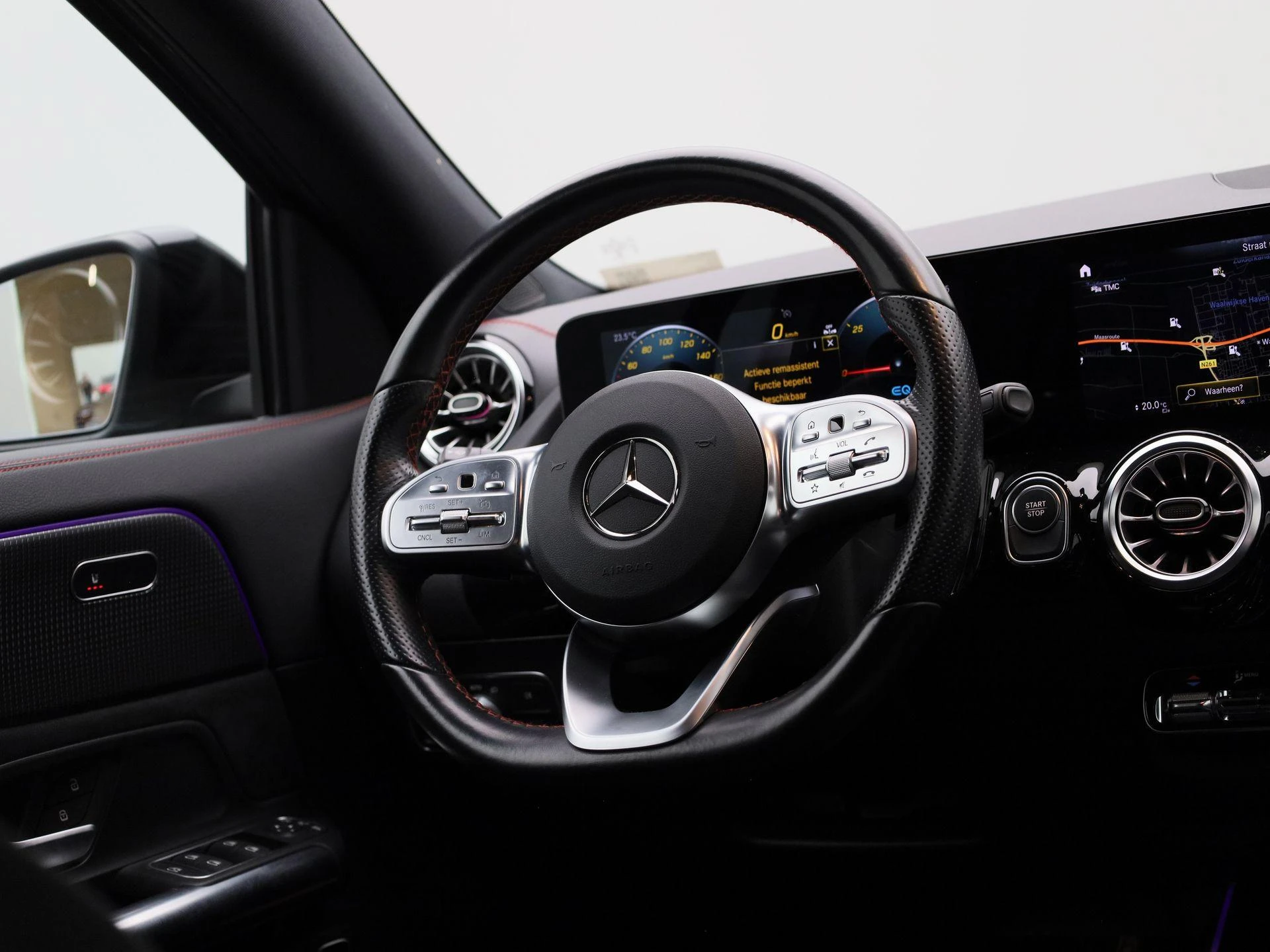Mercedes-Benz-EQA-image-40