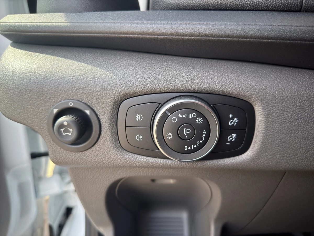 Ford-Transit-image-17